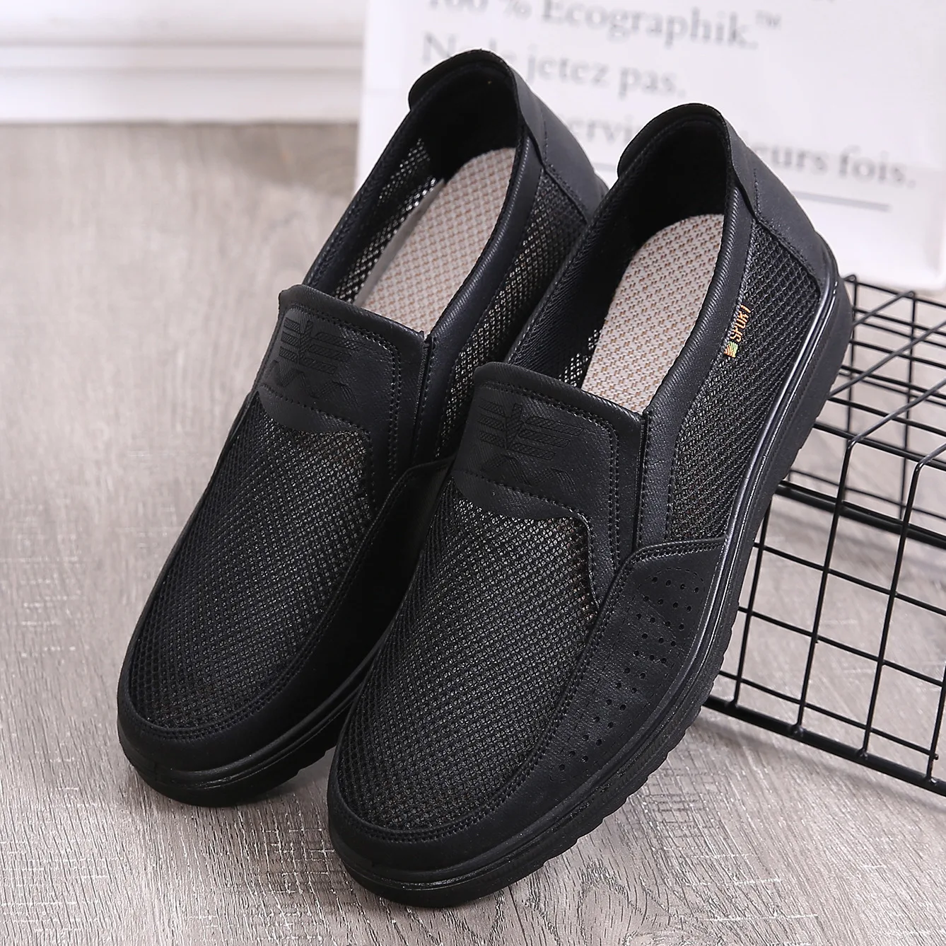 Men Super Light Flats Shoes Big Size # 38-48 New Listed New Brand  Men Casual Hot Sales High-End Shoes Summer Mesh for