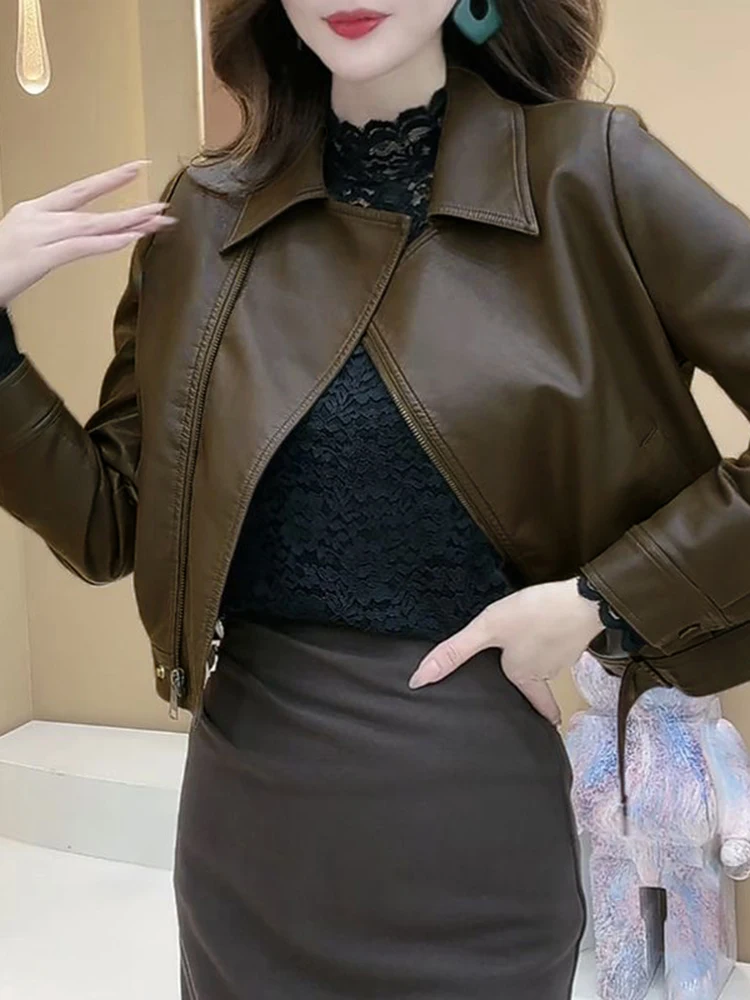 ファッショナブルなオートバイレザージャケット女性のスリースリーブアウターウェア秋服 2023 トレンディなジッパー開閉ロングスリーブルーズフィット