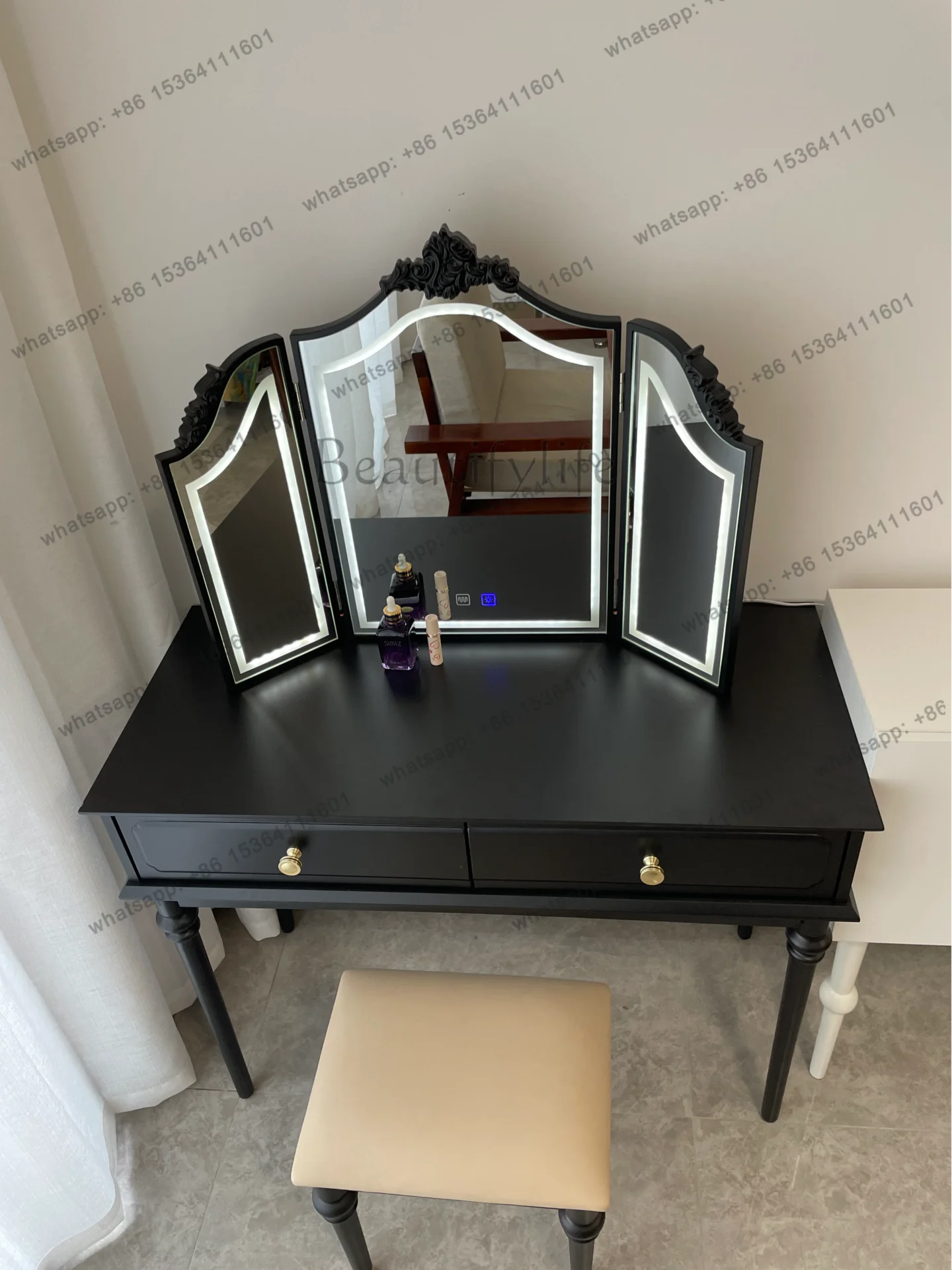 European retro carved dresser desktop three-sided folding bedroom decorative mirror