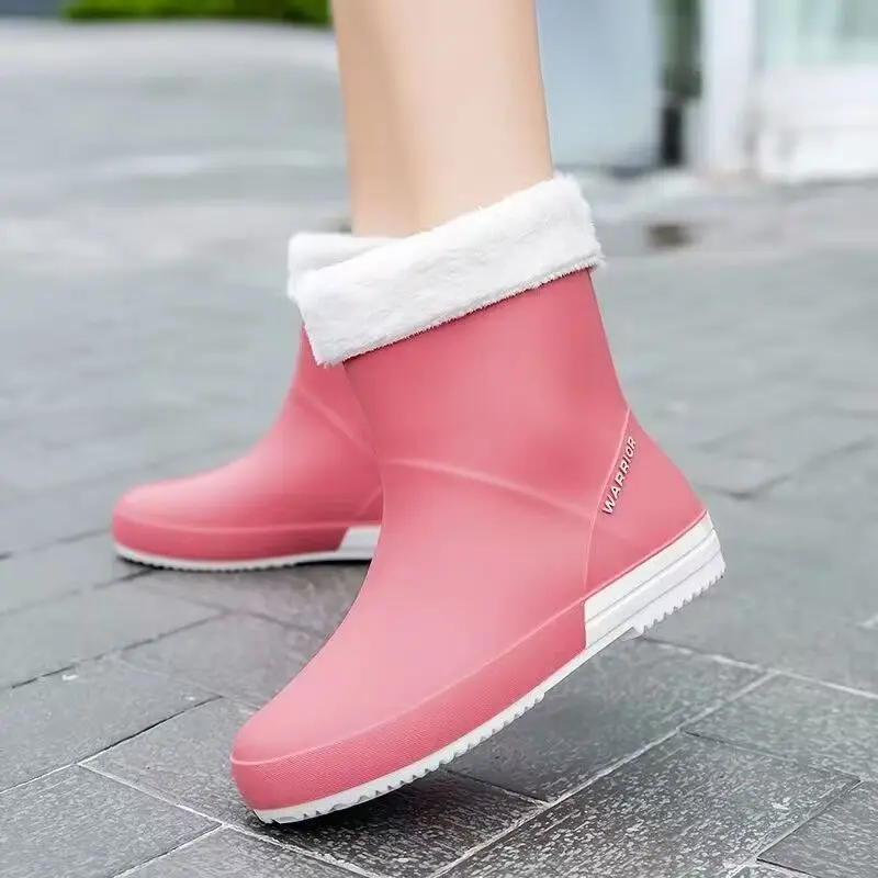 

Женские высокие резиновые сапоги на плоской подошве, осень-зима, новая нескользящая непромокаемая кухонная рабочая обувь на толстой подошве со съемным хлопковым чехлом