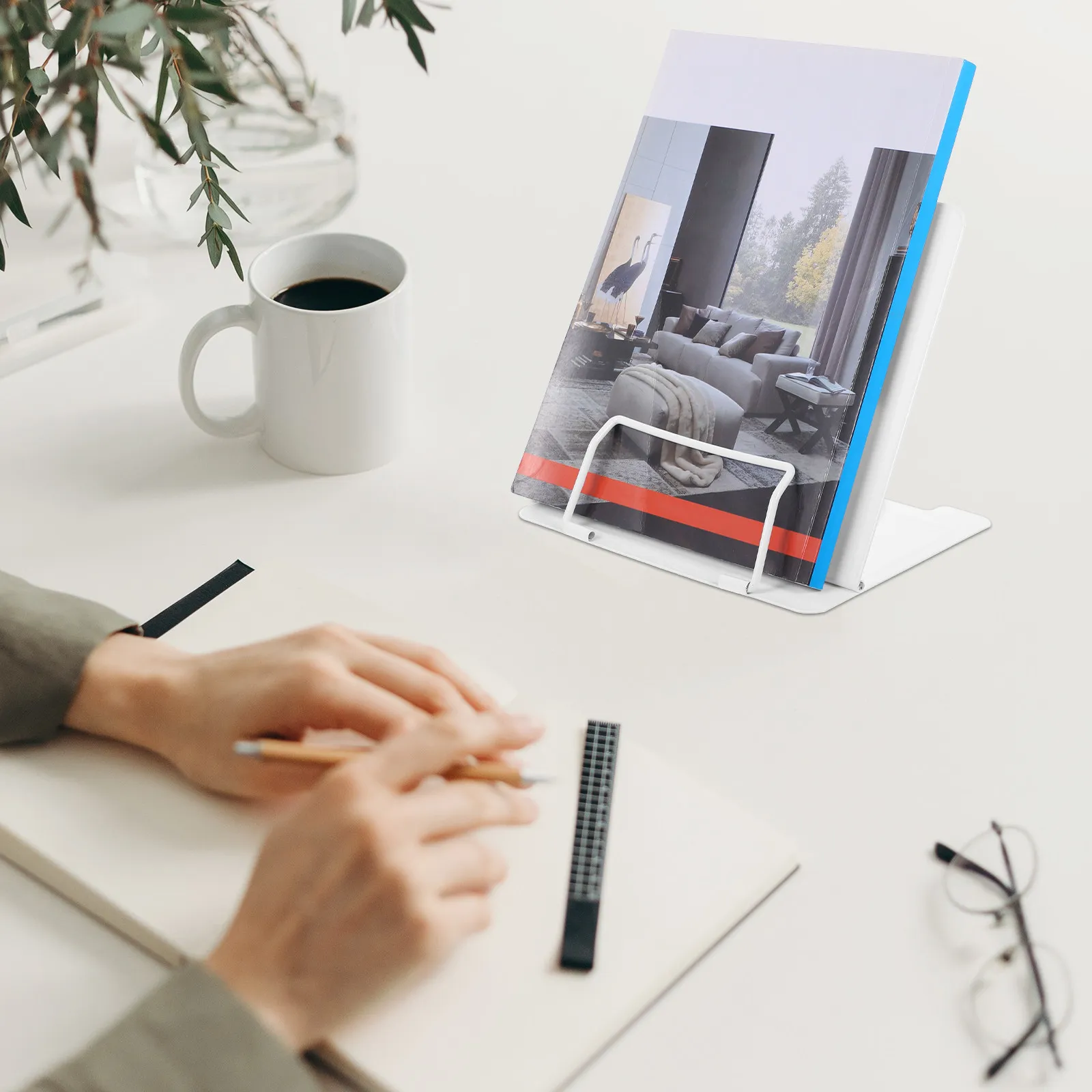 

Портативная металлическая подставка для чтения, регулируемый держатель для книг, настольная подставка, многофункциональная подставка для книг для учебы, офиса, рецептов, нот