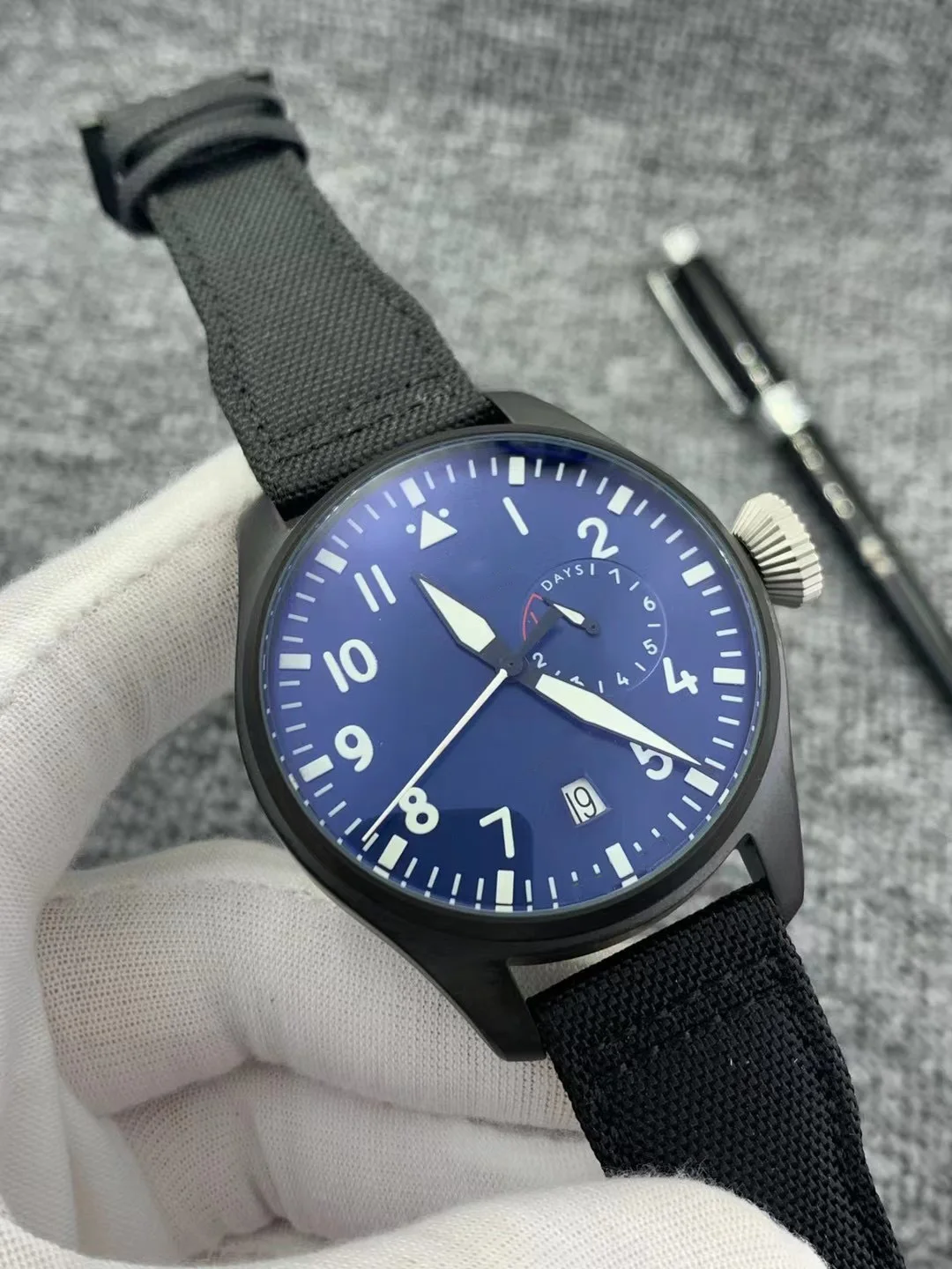 High-quality Mechanical Wristwatch Made of Trendy, Fashionable and Luxurious Stainless Steel
