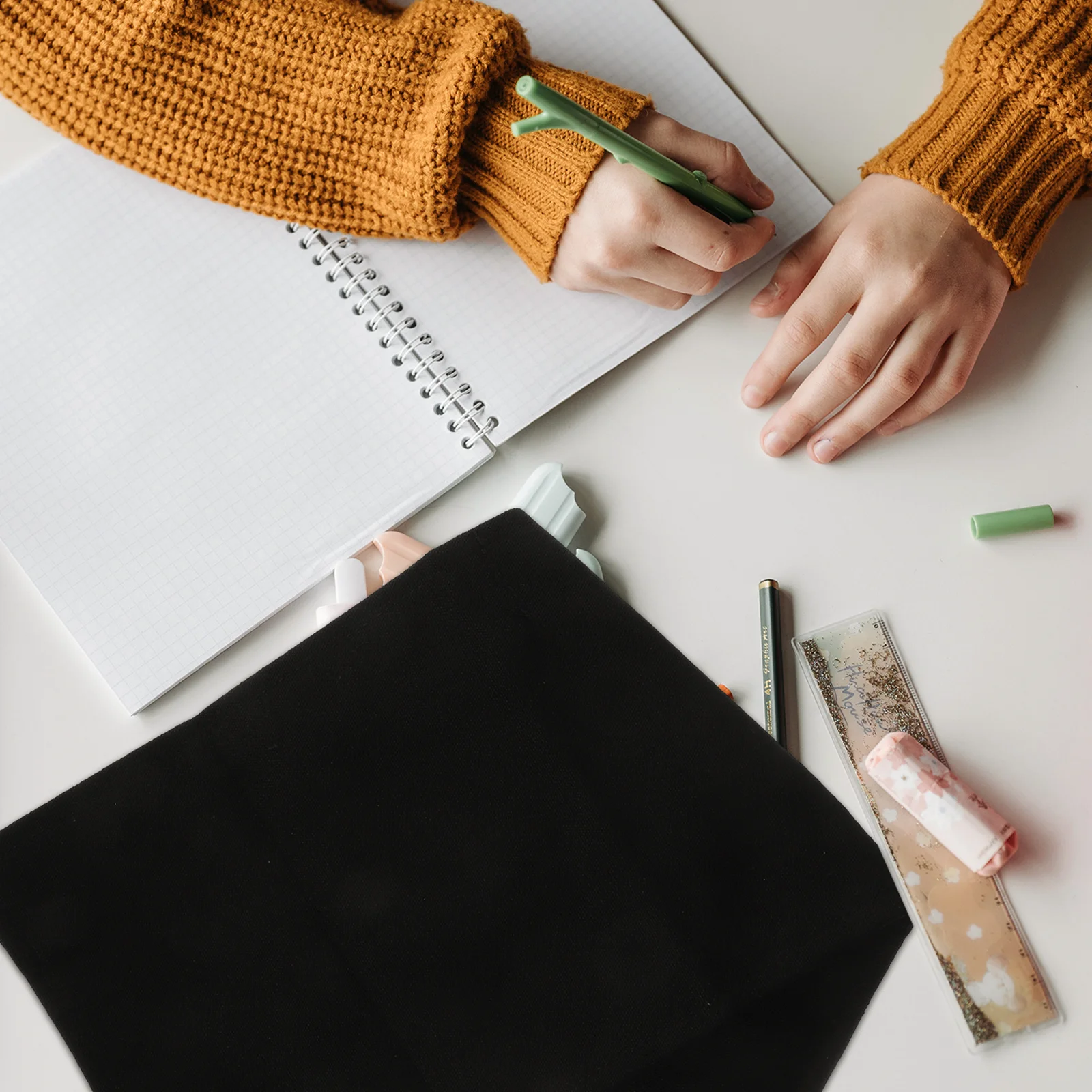 

Durable Canvas Pencil Roll Up Case Protective Roll Up Pencil Bag Portable Organizer for Colored Pencils Brush Pens