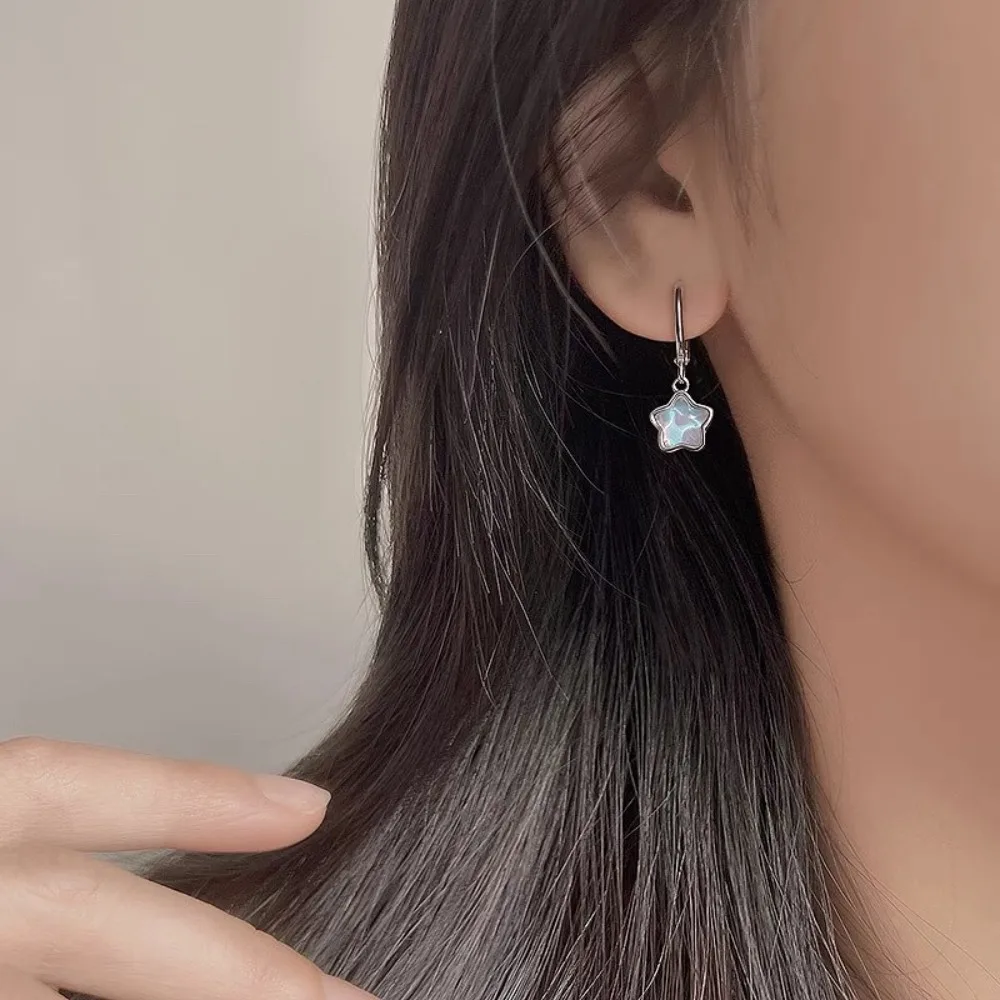 

Красочные серьги со звездами, серьги, женские легкие роскошные и универсальные серьги с темпераментом, серьги с пятиконечной звездой, серьги.