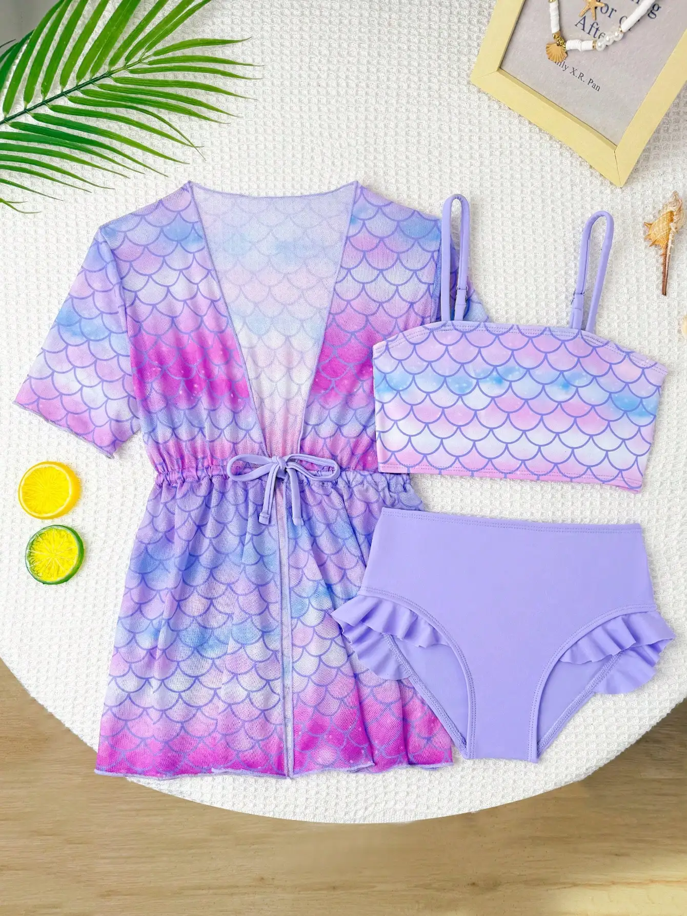 

Женский комплект из 3 предметов: купальник с цветочным принтом и накидкой, бикини с принтом русалки