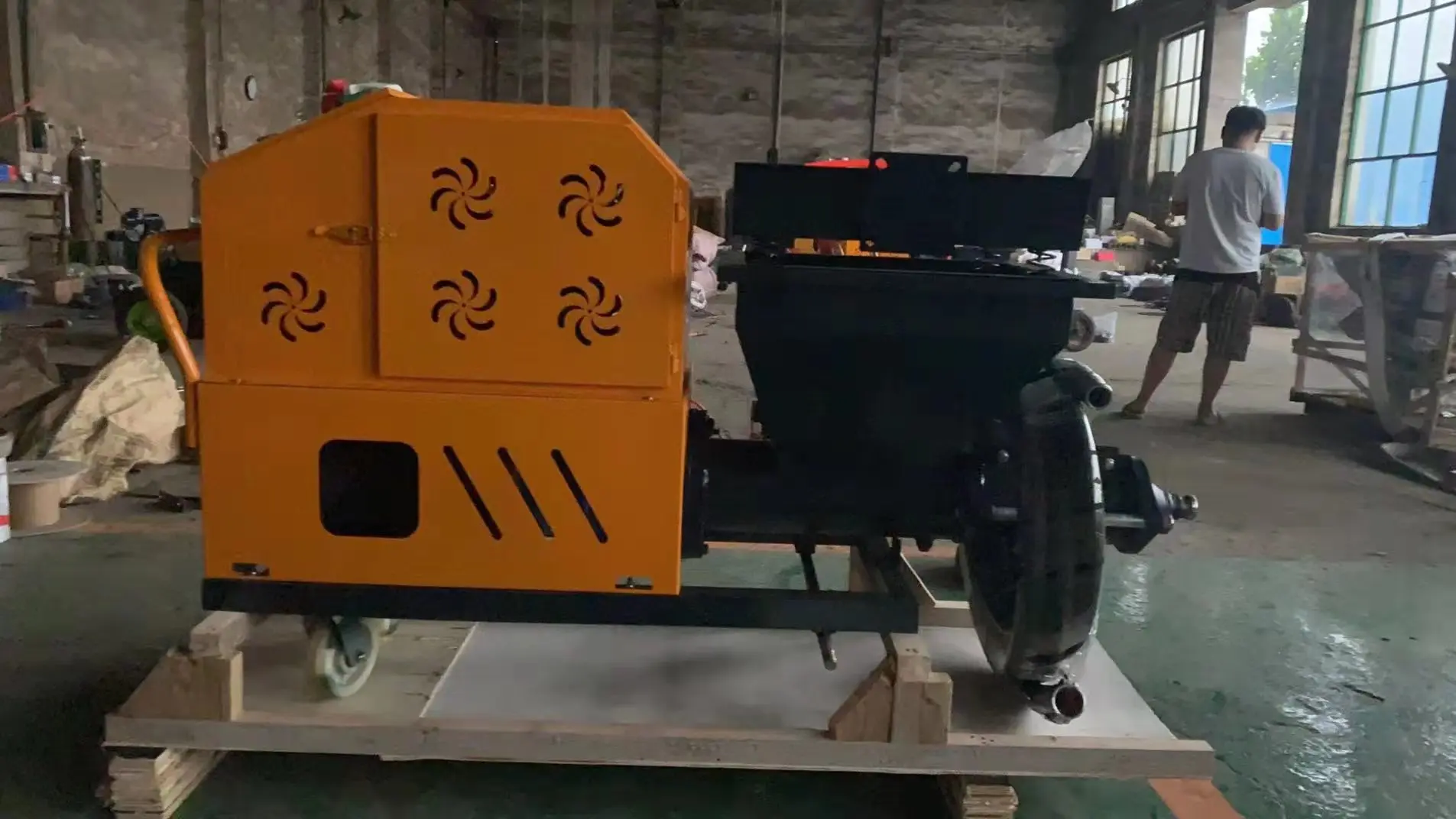 

Electric Cement Mortar Sprayer with Large Capacity Hopper and Pump for Interior Wall Plastering and Renovation Us