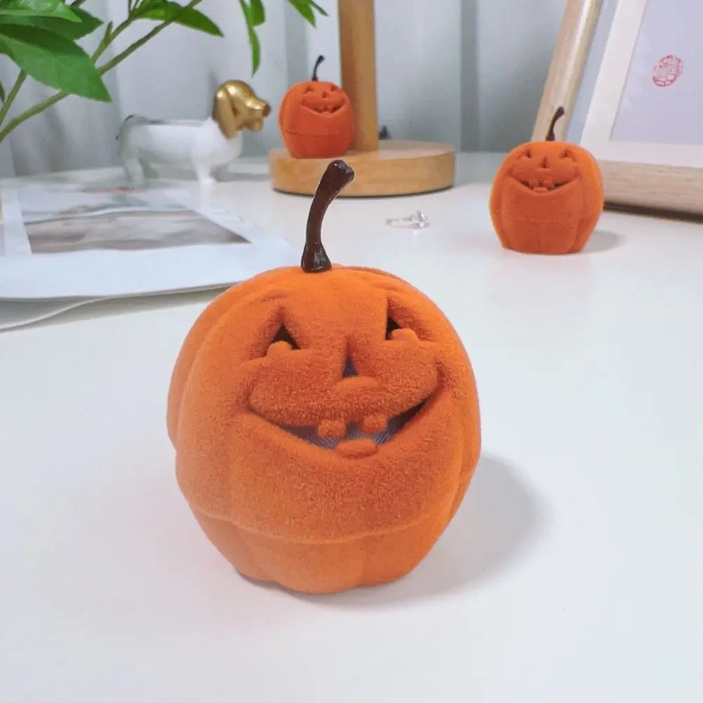 Fashion Velvet Pumpkin Ring Box Dustyproof Halloween Necklace Holder Portable Space Saving Ring Bearer Box Valentine's Day