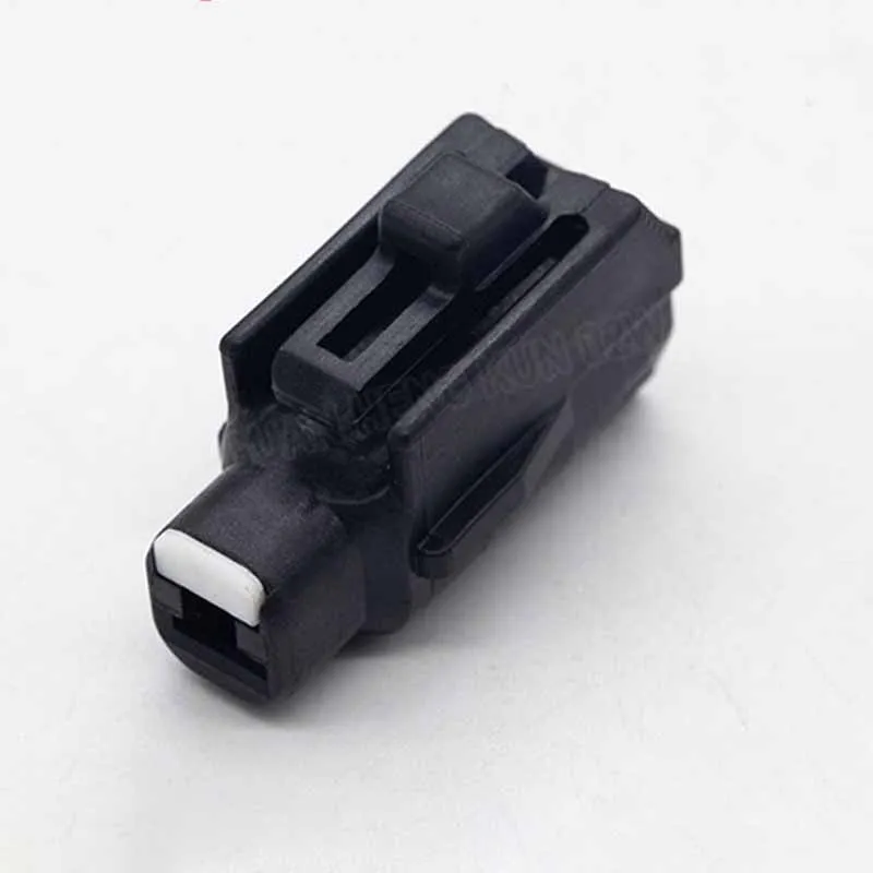 1Pcs 6189-0413 Car Plug Connector Adapter For Plug For Toyota Ridgeline Handa Overlander Corolla Starter