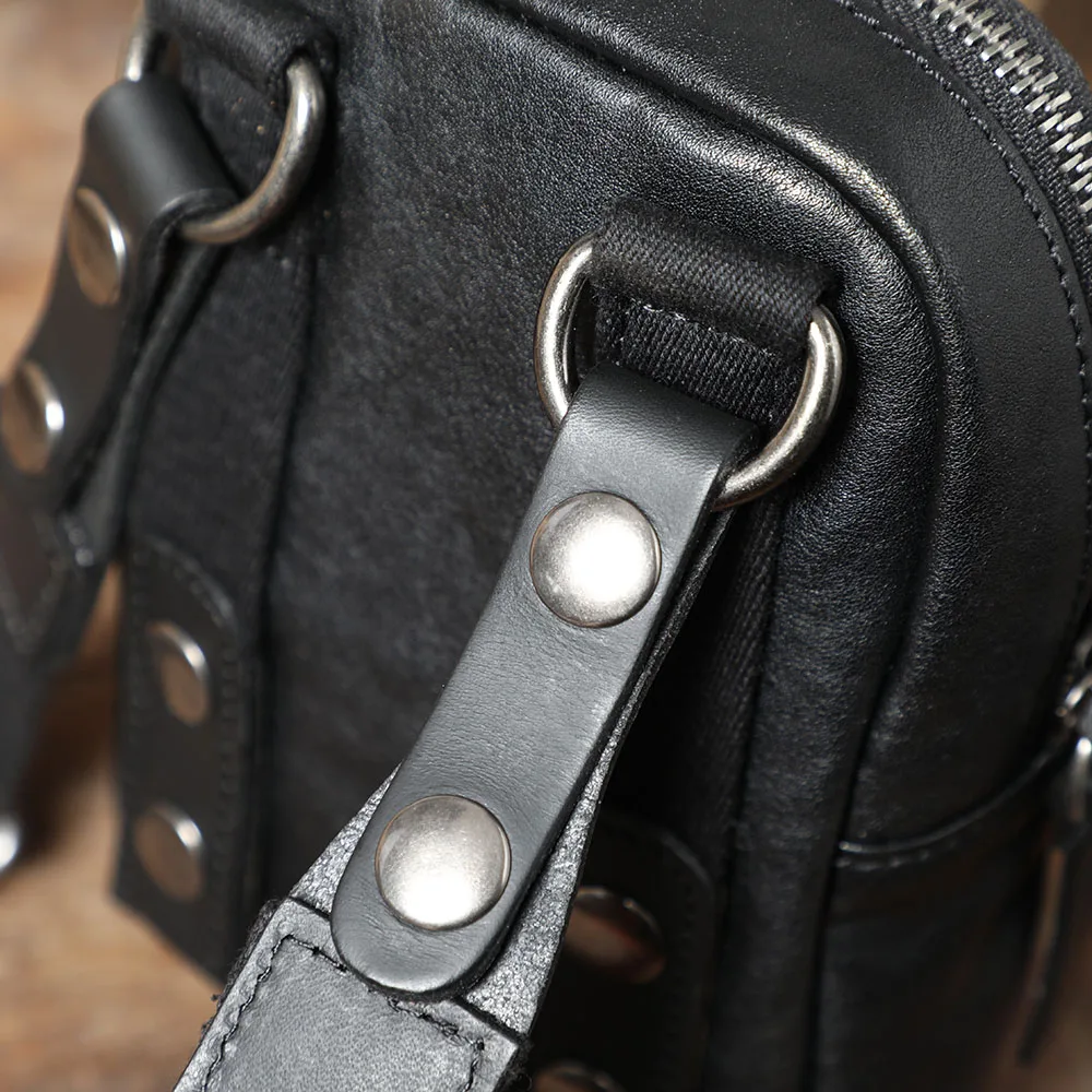 S.WORKER Mini-Umhängetasche aus Vollnarbenleder für Herren, Echtleder-Mode-Umhängetasche für Handy und Schlüssel – Detail 11