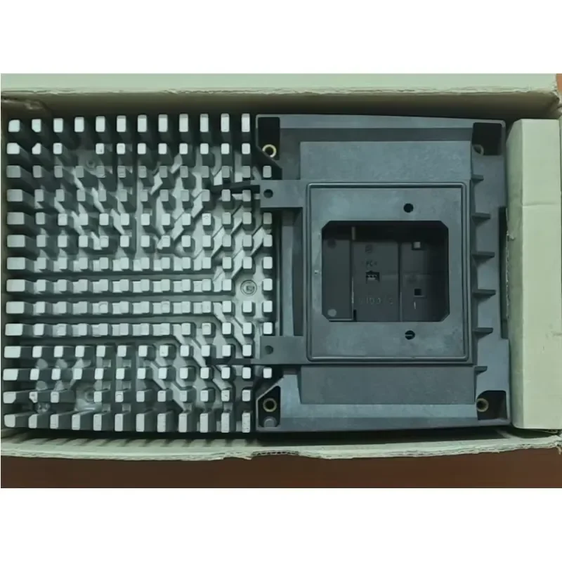 Optimal Price Smart Motor Control Drive E82EV751K4C040 E82EV751K4B040 E82EV751K4C Lenze E8230 Servo Inverter for Robotics