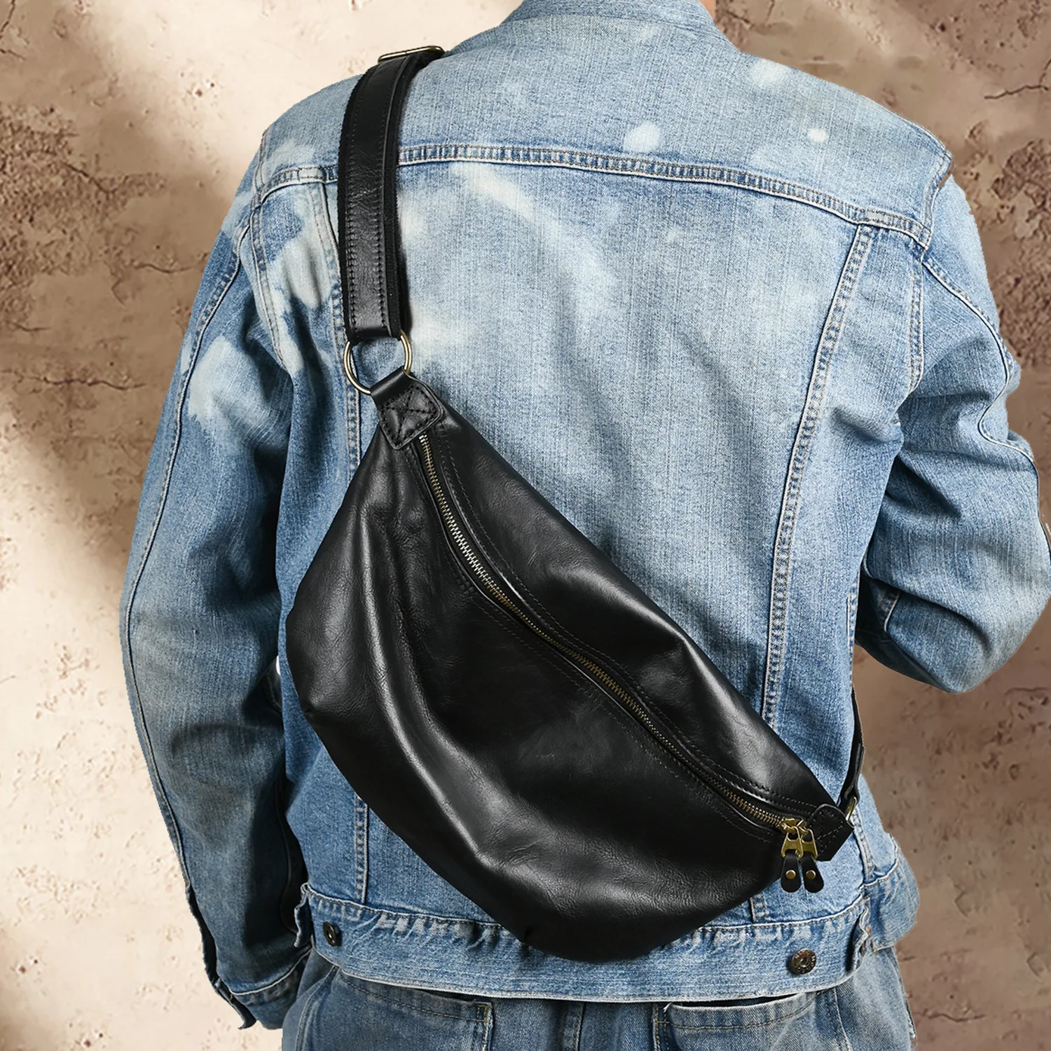 Leather Chest Bag for Men Casual Crossbody Bag Tannery Cowhide Large Capacity Trendy Backpack Street Style Simple Leather Bag