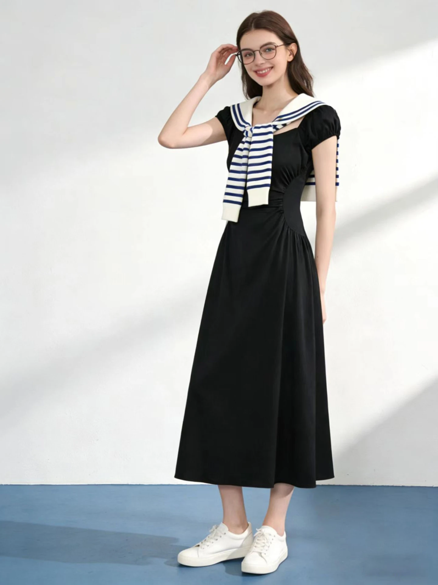 

HUAAPPUW Bubble Sleeve Short Dress Black Pleated Waist Cinching Midi Dress French Style Polyester Fiber A-Line Skirt Summer
