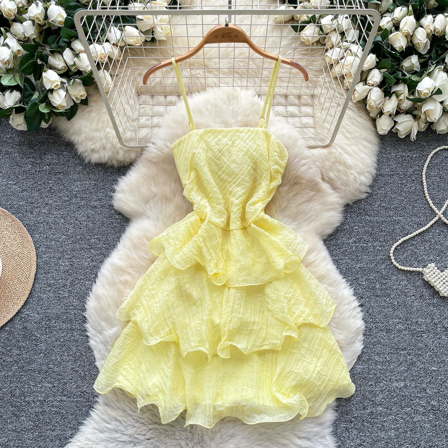 Chique vintage sem costas fino plissado em camadas vestido coreano moda vestido de verão roupas femininas mini vestido