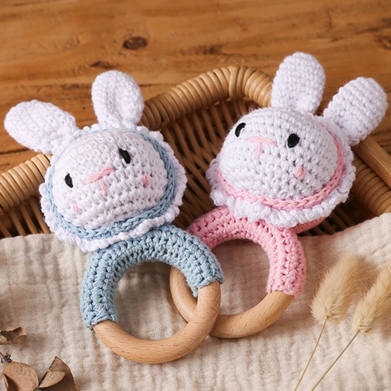 

1PC Baby Wooden Rattle Toys Crochet Cartoon Rabbit Rattle Music Toy Teether Ring Baby Teether Rodent Gym Mobile Rattles Toy Gift