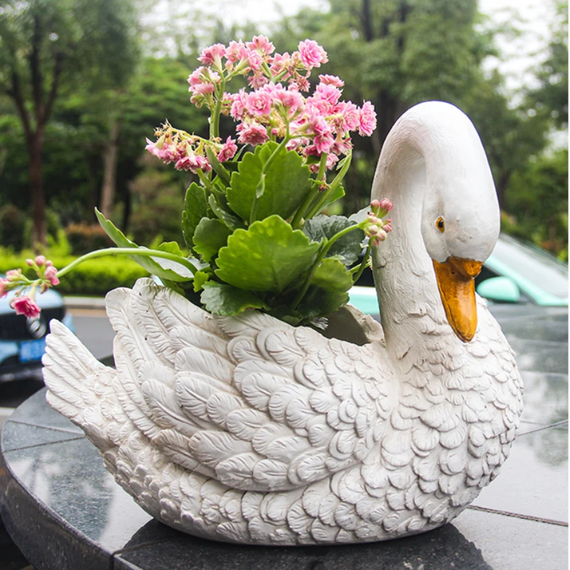 Swan-Shaped Bonsai Planter Animal Theme Garden Pot Roman Pillar Style Decoration Courtyard Landscape Ornament Elegant