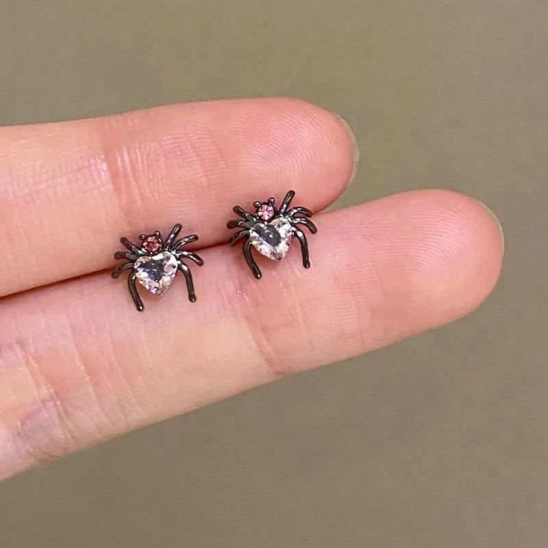 1 คู่หวาน Cool Spider Heart Zircon ต่างหูผู้หญิงหูกระดูกเล็บต่างหูกระดูกอ่อนเกลียวสตั๊ดต่างหูเครื่องประดับของขวัญ