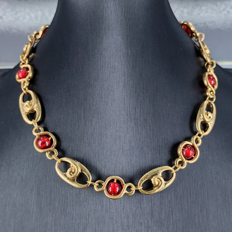 

European and American medieval colored glass necklace