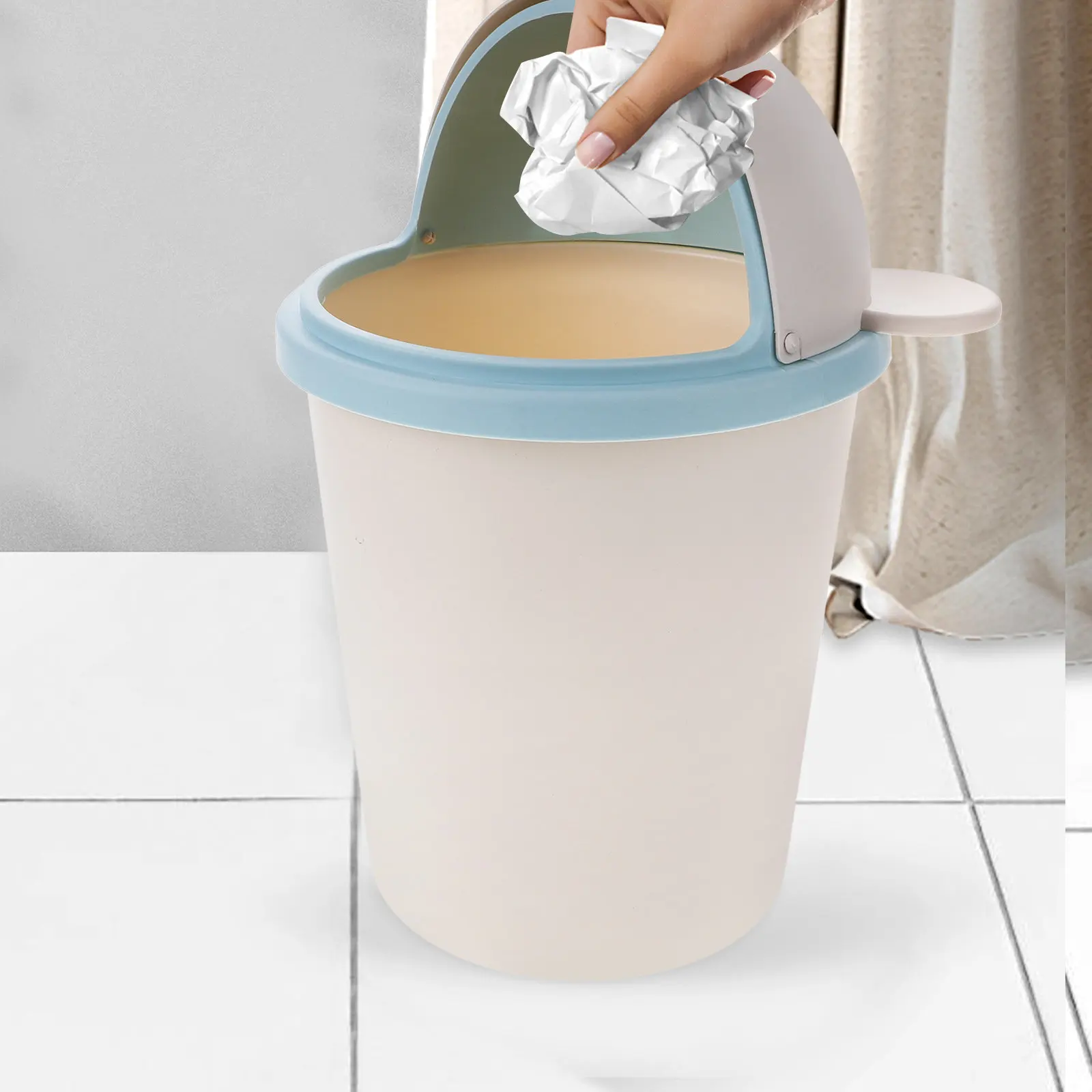 

Милый мультяшный мини-мусорный бак с крышкой для офисного стола, обеденного стола, дома, гостиной, компактный пластиковый контейнер для отходов