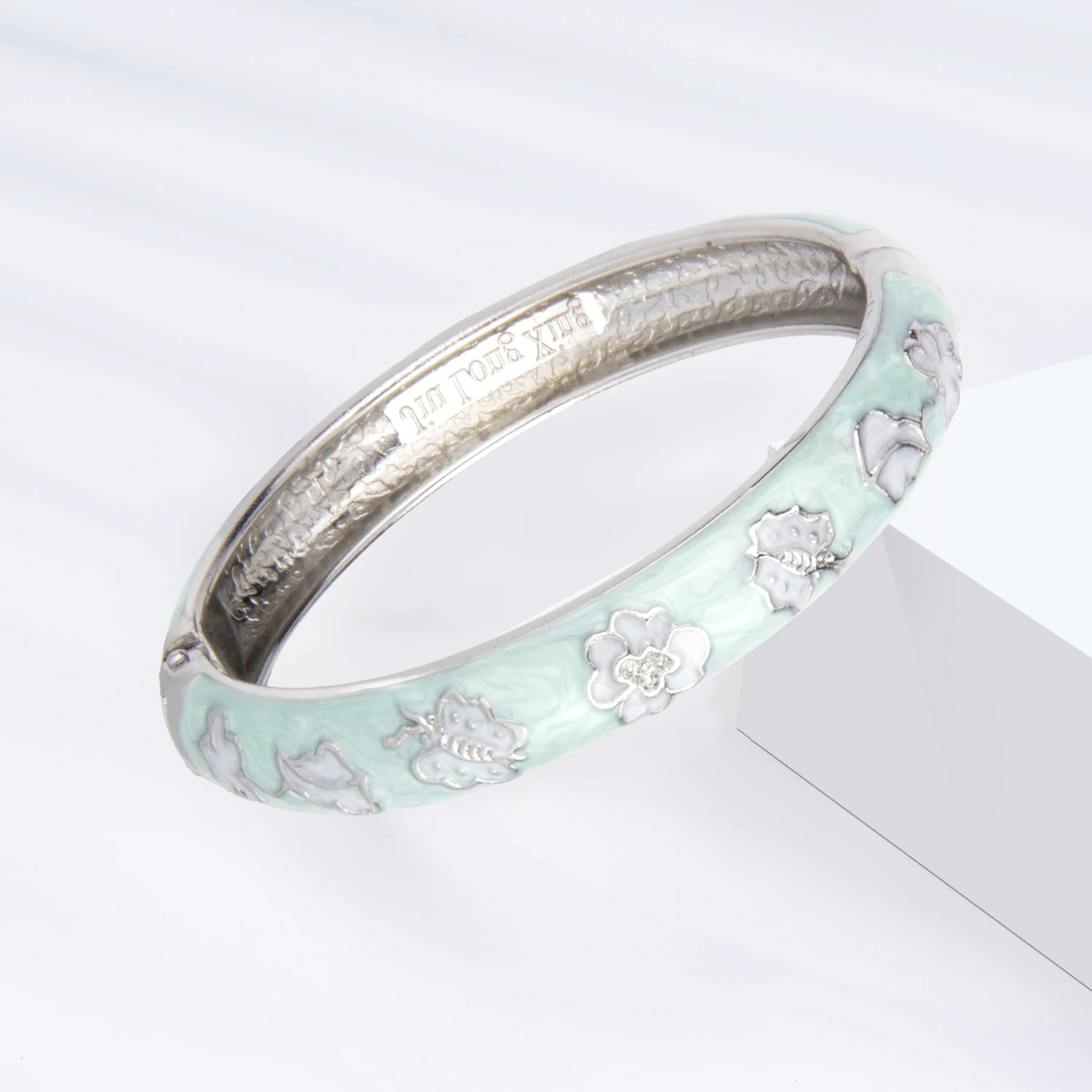 Butterfly Bangles For Women Bracelet On Hand Cloisonne Enamel Jewelry Women's Hand Bracelet Flower Bangle Mother's Day Gift Wife