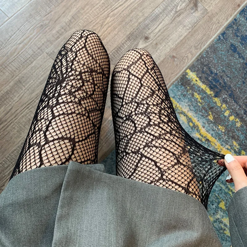 Gothic Black Fishnet Stockings Tights Women Sexy Nylon Sheer Pantyhose Lolita Hollow Spider Web Floral Lace Pantyhose Plus Size