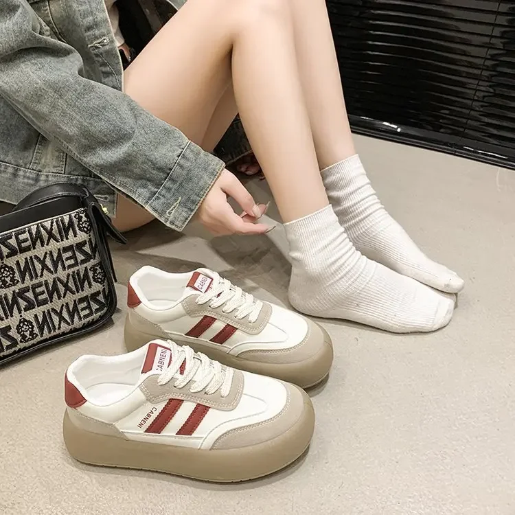 

Hot Selling Women's Shoes 2025 Autumn New Versatile Niche Retro Thick Soled Casual Hot Selling Board Shoes White Sneakers Women