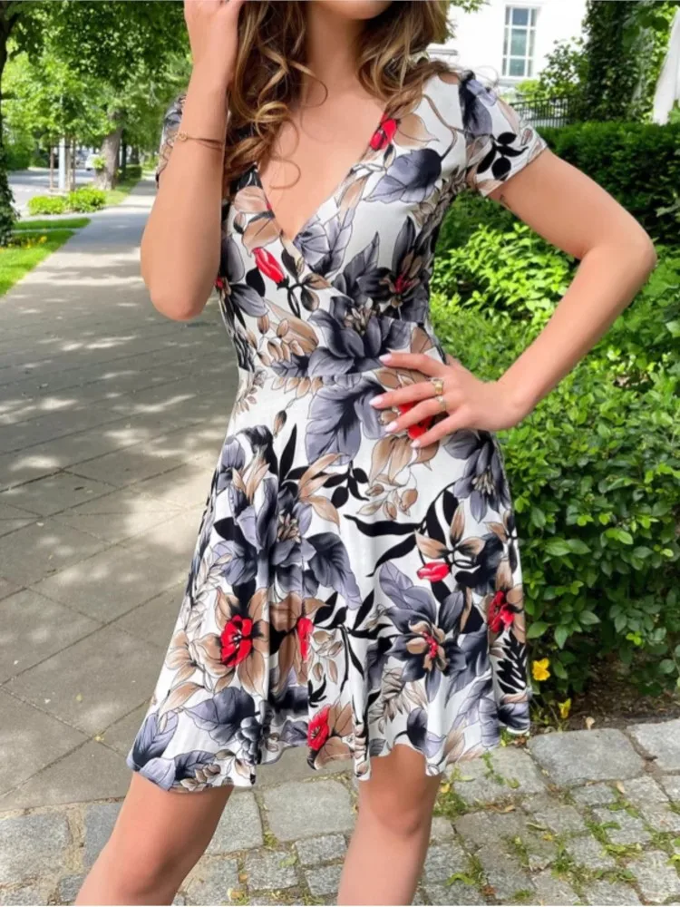 

Lady Sexy V Neck Mini Dress Fashion Floral Print Slim Short Sleeve Dresses For Women Elegant Holiday Beach Skirt Womens Clothing