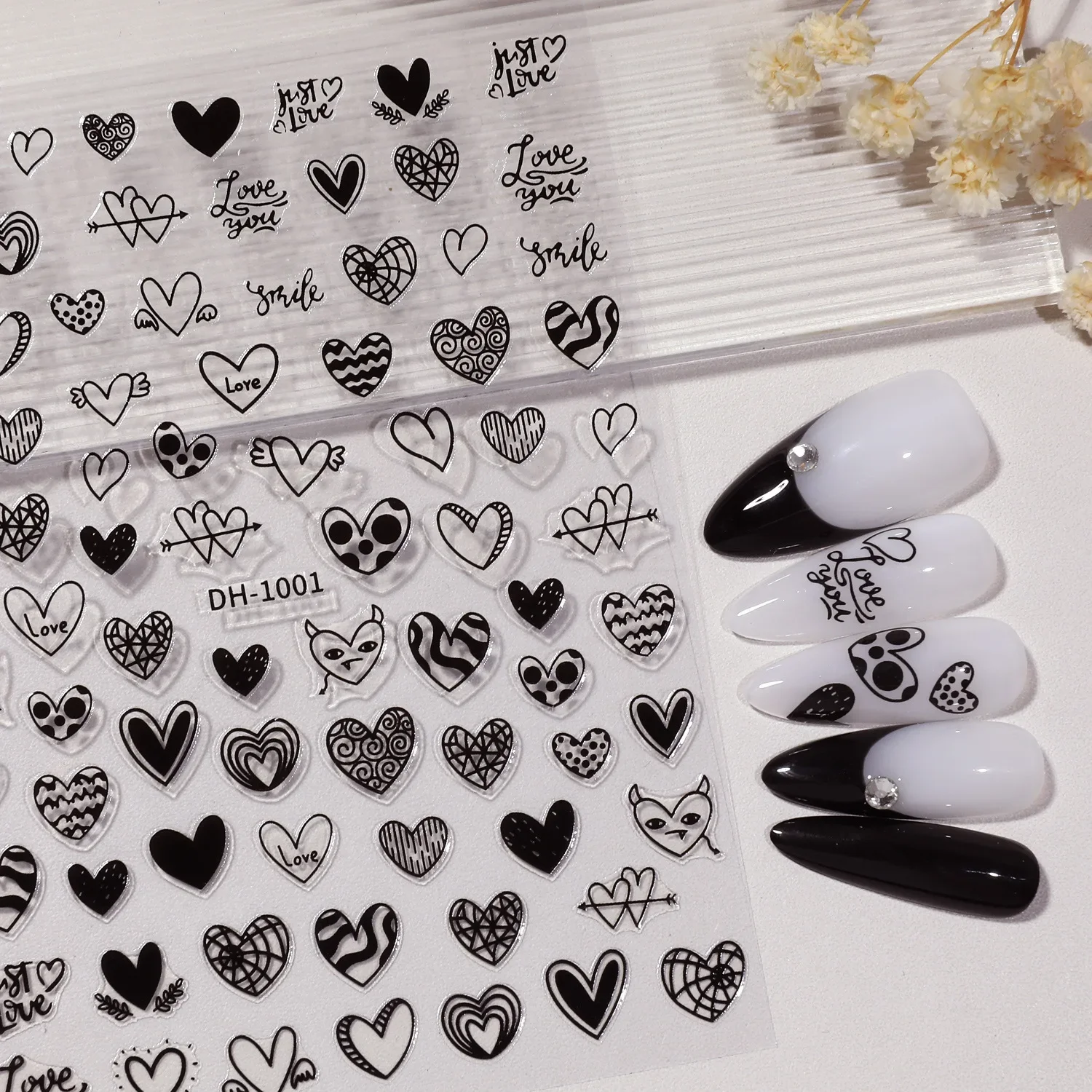 1 Set Flat Hollow Graffiti Heart Nail Stickers Hand Drawn Laser Heart Self Adhesive DIY Manicure Nail Art Decor Ornaments