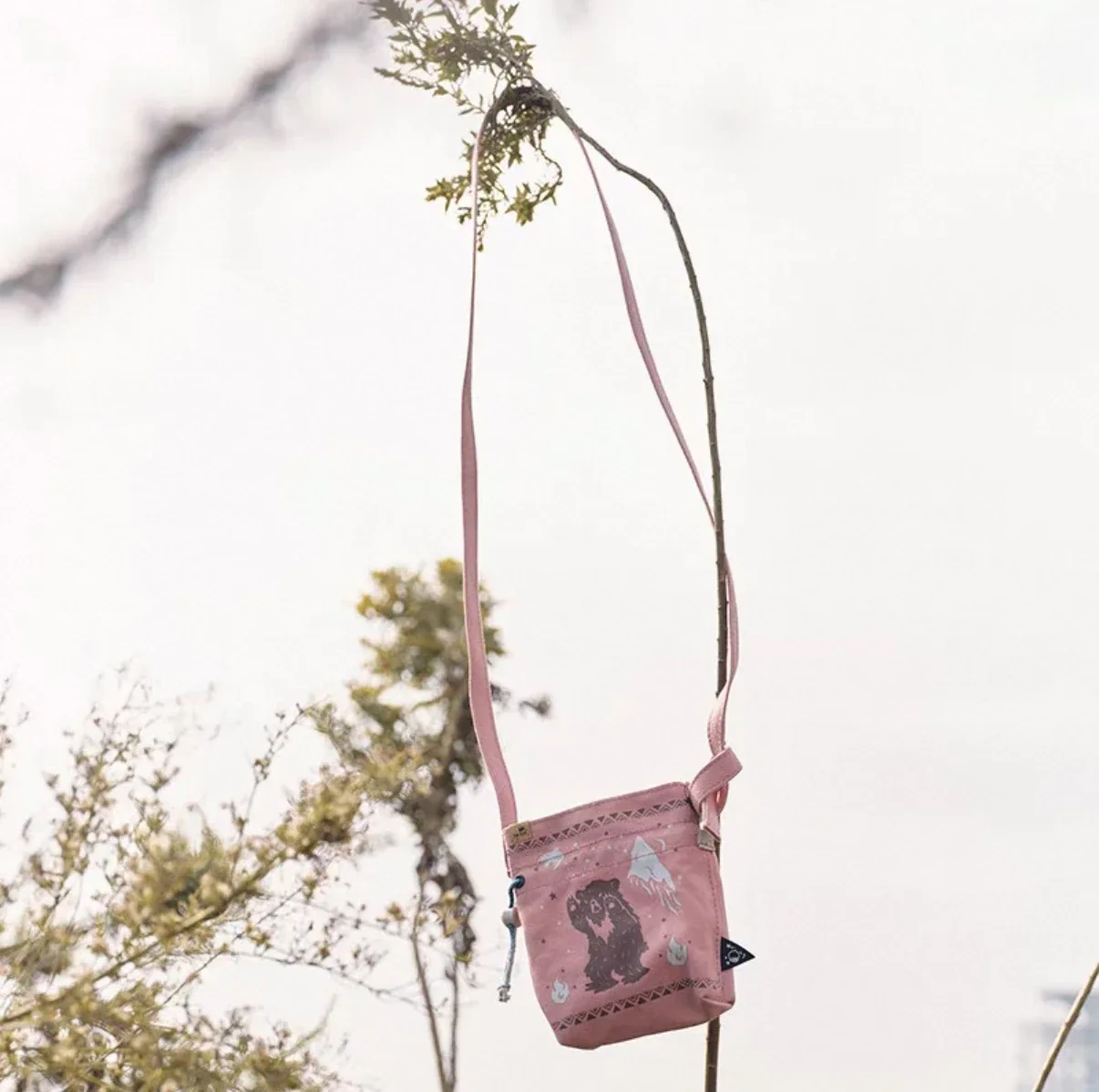 

Pop Mart Горячий продукт Hirono Living Wild Mini Blind Box Pack Модные игрушки и аксессуары Коллекционные декоративные подарки на складе