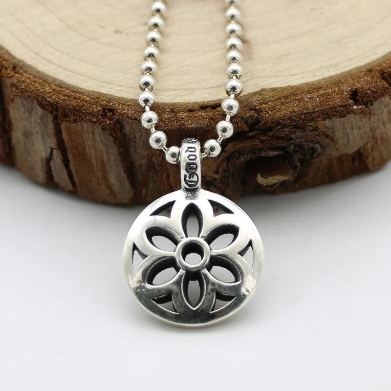 

Fashionable Japanese Fashion Brand Necklace Men's s925 Sterling Silver Cherry Blossom Pendant Retro Thai Silver Round Hollow Six