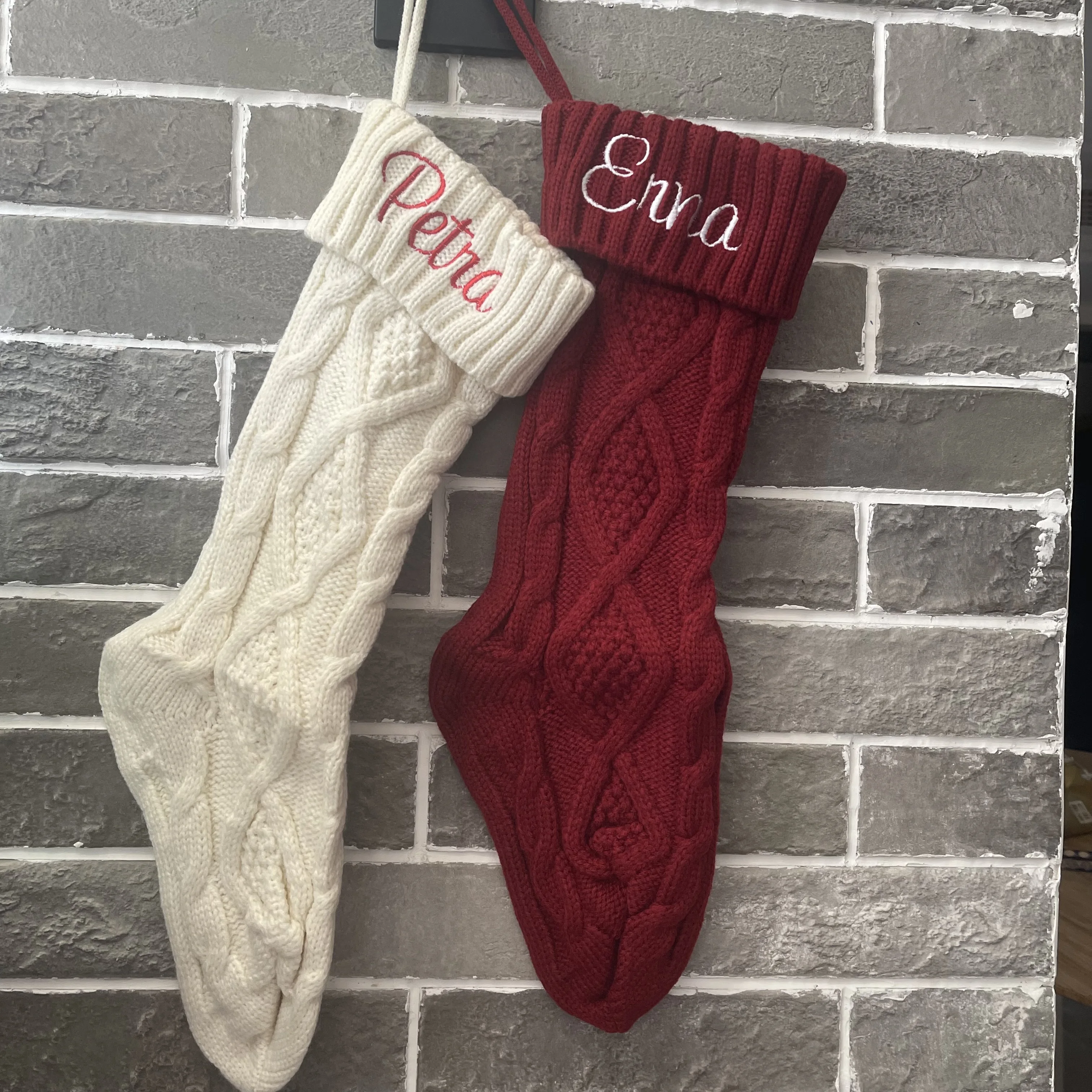 Personal isierte Namens strümpfe gestickter Name Weihnachts baum Ornament Süßigkeiten Tasche Geschenk Socken Frohe Weihnachten Strümpfe liefern