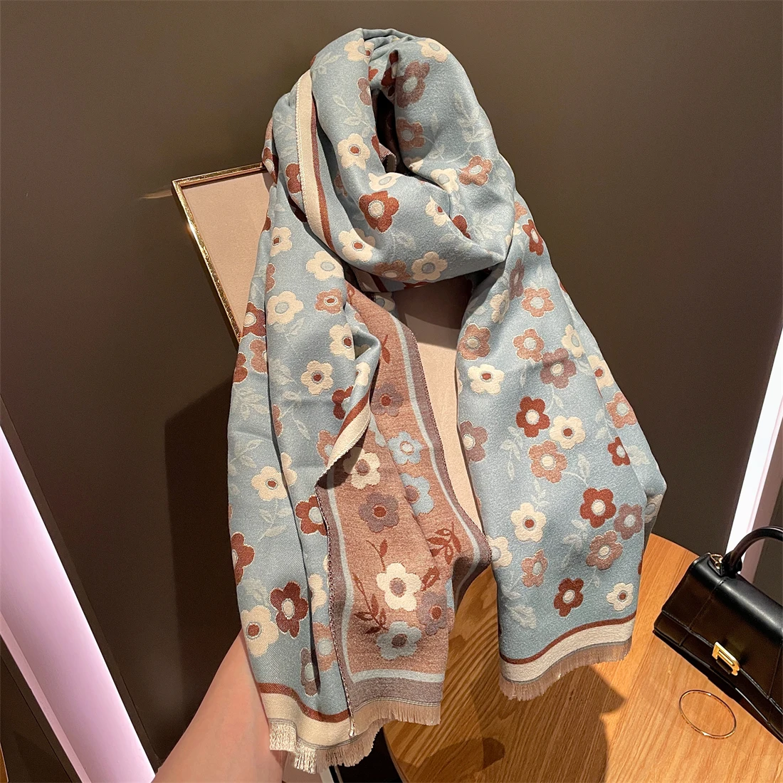 2024 autumn and winter new small flower scarf female winter new double-sided cashmere fashion warm size 190*65 shawl.