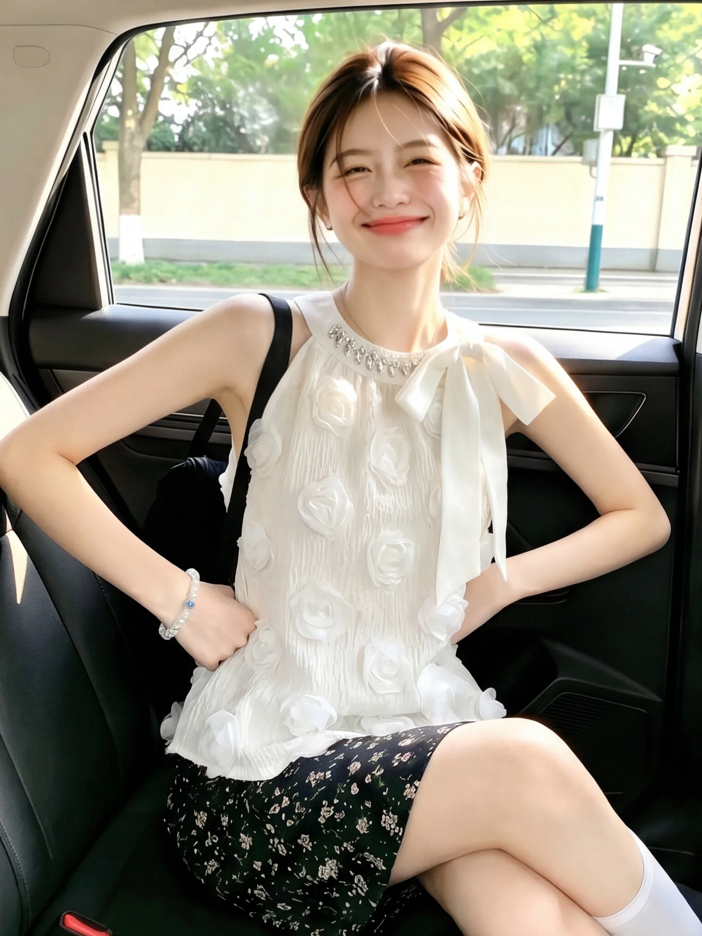 

Peach Blossom 3D Flower Neck Hanging Vest Women's Summer New Style Beautiful Knot Belt Shoulder Exposure Top