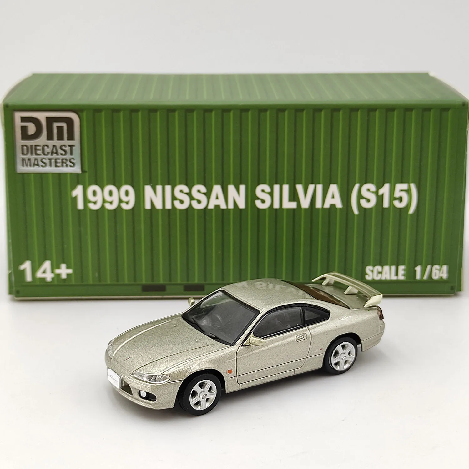 

Diecast DM 1/64 Scale Plastic Container 1999 Nissan Sivia (S15) Silver Right Rudder Alloy Car Model Collectibles Souvenir