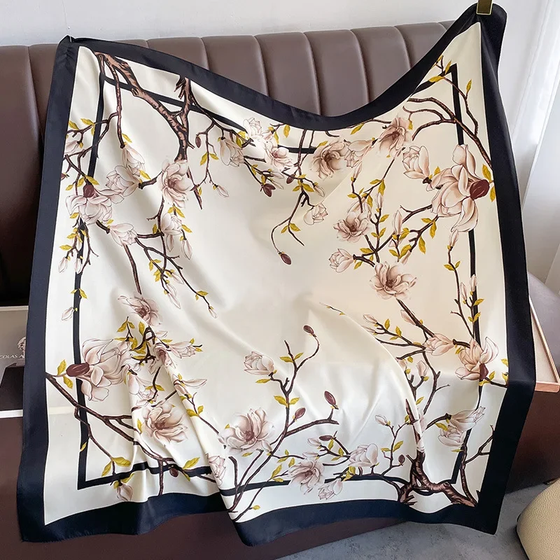 Sciarpa grande Hijab stampata da donna Sciarpa di seta di simulazione da 110 cm Sciarpa con motivo floreale alla moda Scialle Foulard avvolgente sottile