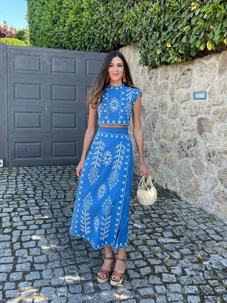 Holiday Prints Casual Women Vest Tops And Midi Skirts Suits 2024 Summer Elegant Fashion 2 Piece Sets Female Chic Mujer Outfits