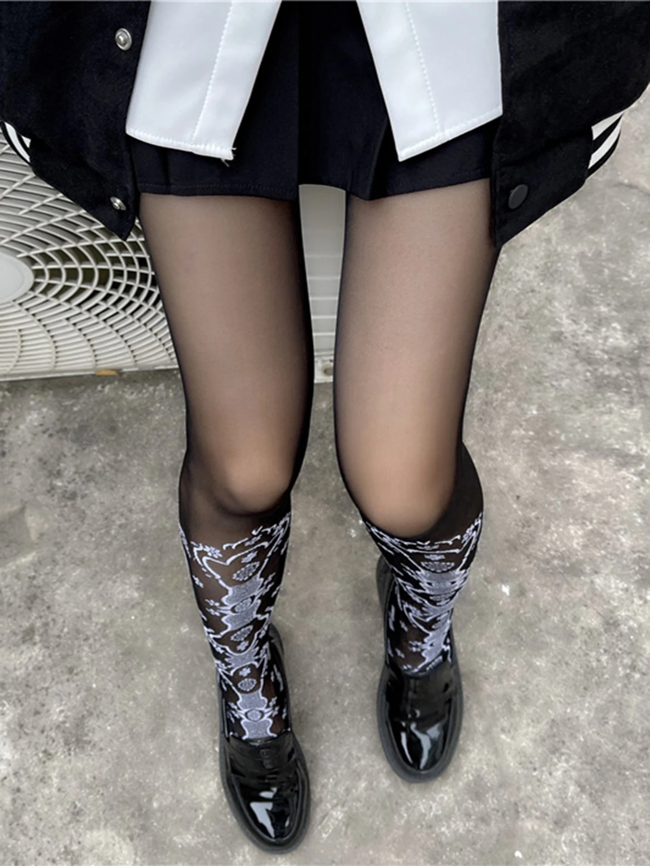 1 pair of Sanskrit silk stockings 15D elegant hollowed out flower Pantyhose lace embossed sexy pattern thin white silk stockings