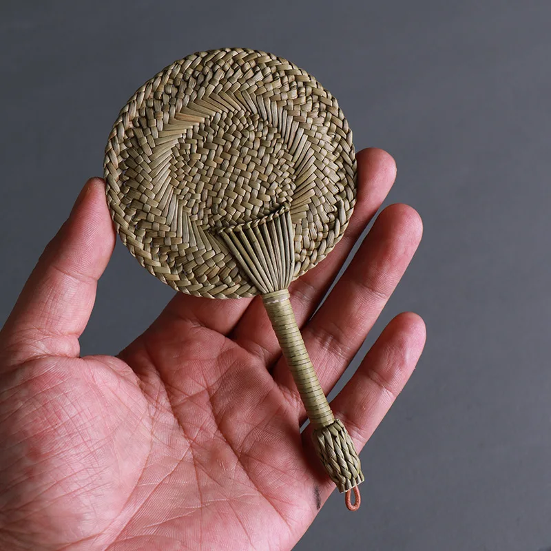 Kids Mini Hand Woven Straw Palm Fan Ancient Style Portable Handheld Cooling Fan Natural Wheat Straw Hand Fan Summer Outdoor