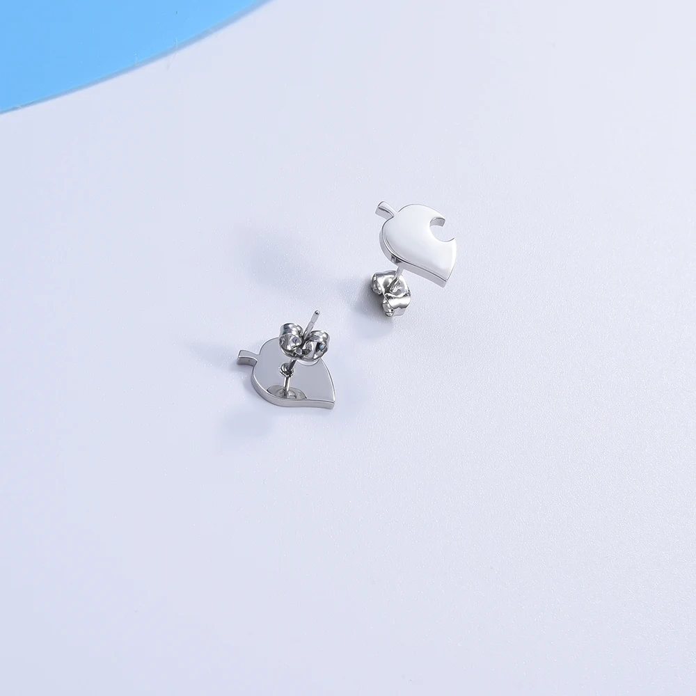 Harong Simple Bite Mark Grass Leaf-Shaped Earrings 3-Color Copper Fruit Leaf-Shaped Earrings Elegant Jewelry Gift For Women