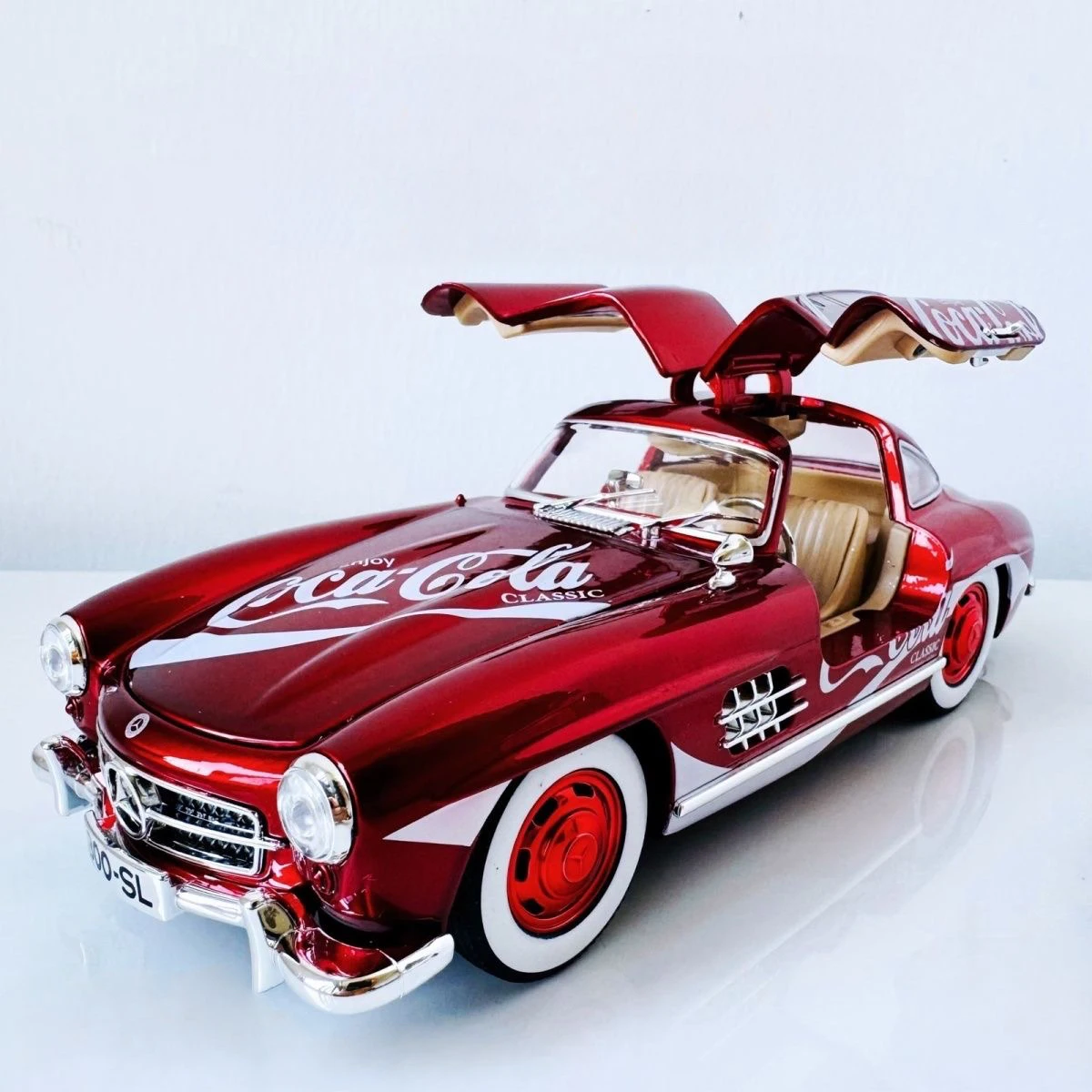 Coche de juguete de metal fundido a presión, modelo clásico de Mercedes Benz 300SL Coca Cola Pepsi Cola, escala 1:24, regalo para niños.