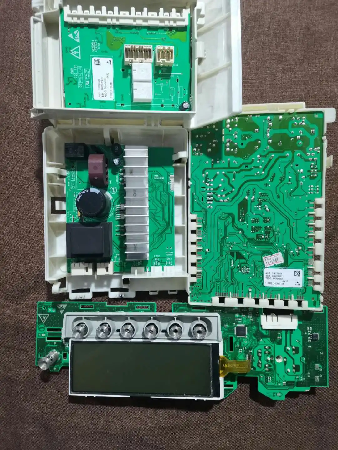 

AKO738214-04BSH9000520511740198-02 тестирование платы, материнской платы, тестирование схемы.