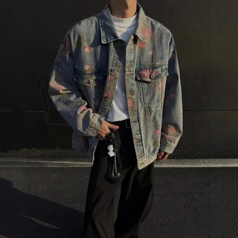 

Новинка 2024 года, джинсовые куртки с принтом роз, мужские винтажные потертые и старые пальто с инструментами, готические пуговицы с лацканами, мужская повседневная одежда