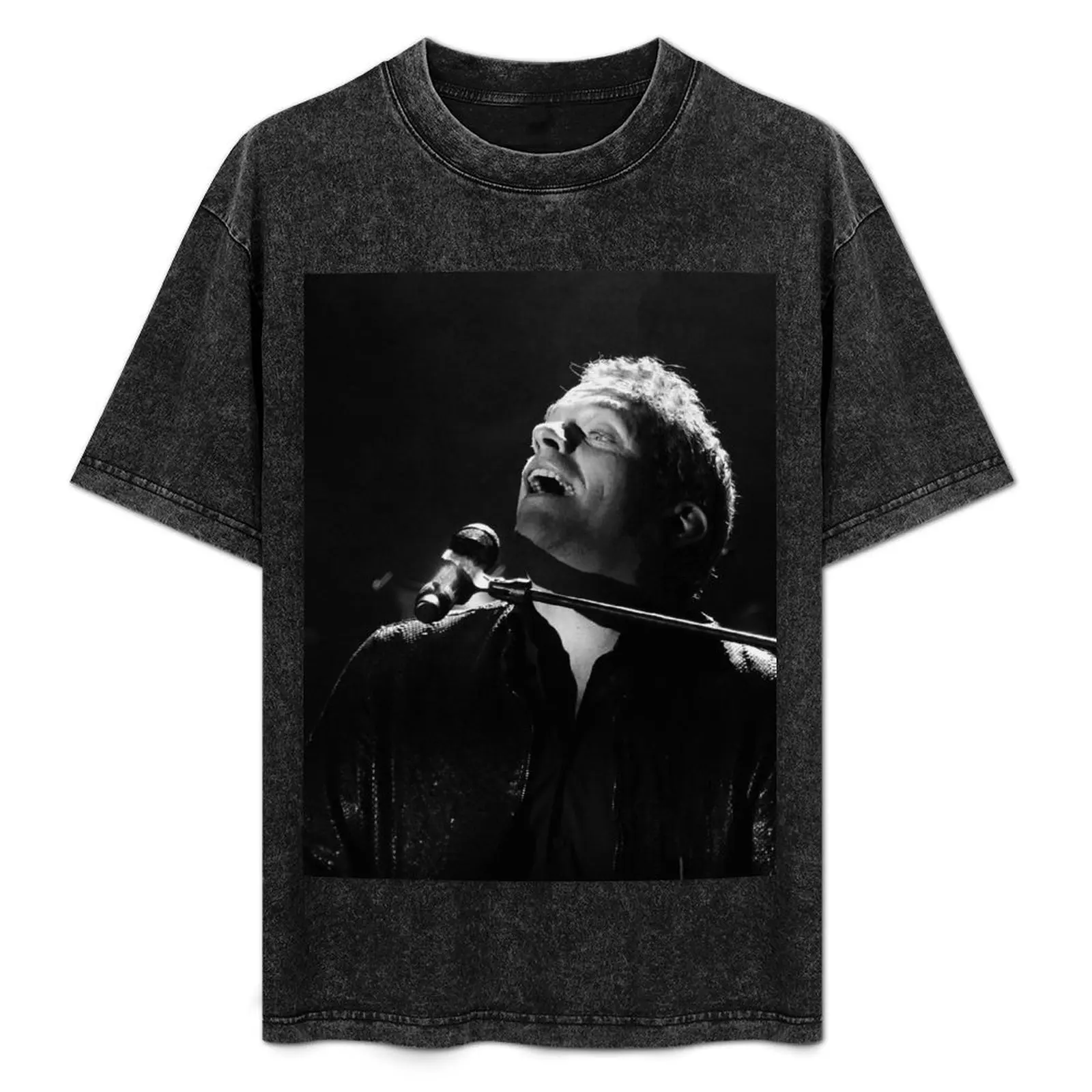 

r779/ New Finition 2021: GAROU Singer new 1 (n-b)(h) expressive photos ! Olavia-Olao by Okaio Créations T-Shirt