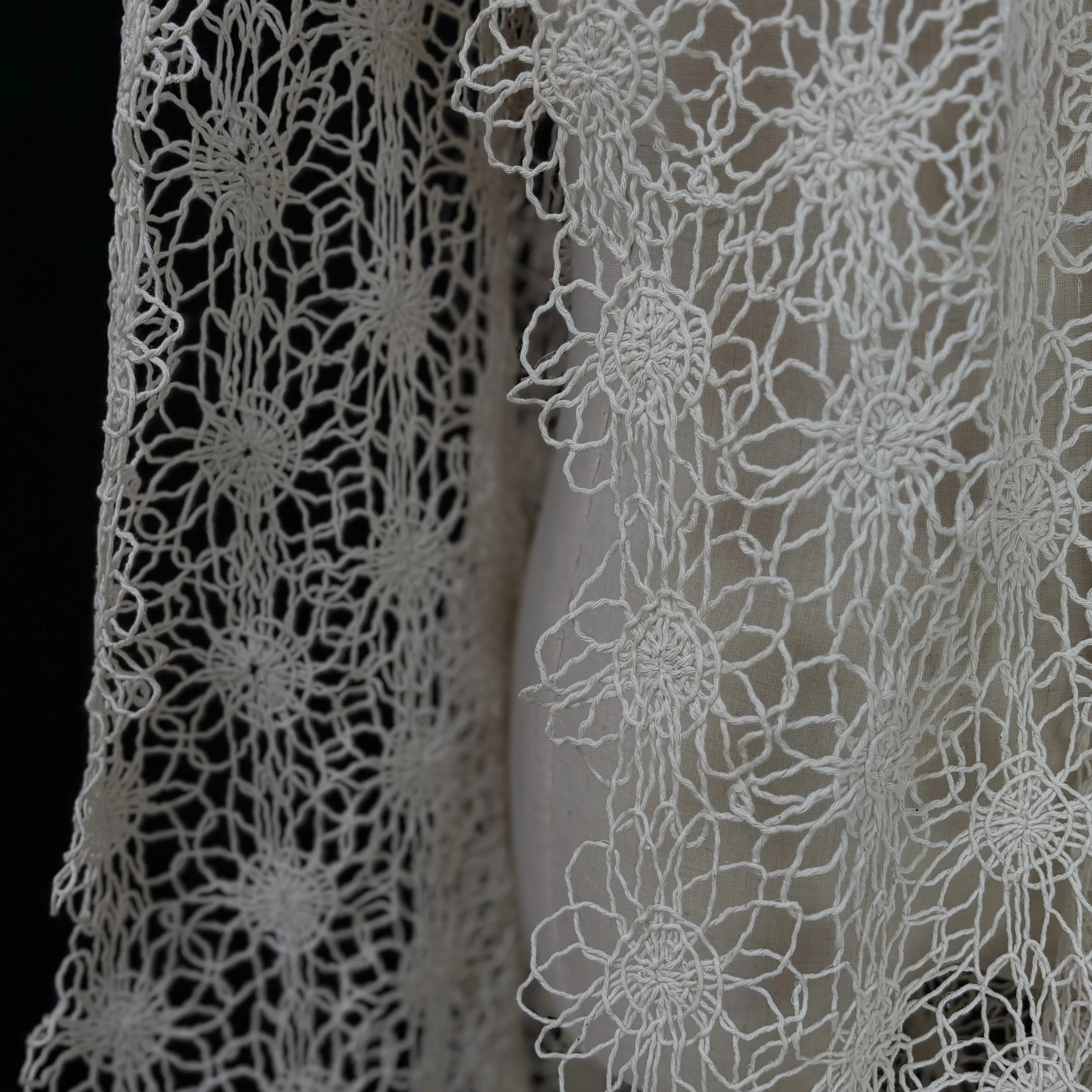 

1yard Cotton woven mesh fabric for clothing Hollow out three-dimensional tissu wedding Dress cheongsam matirial fabric for dress