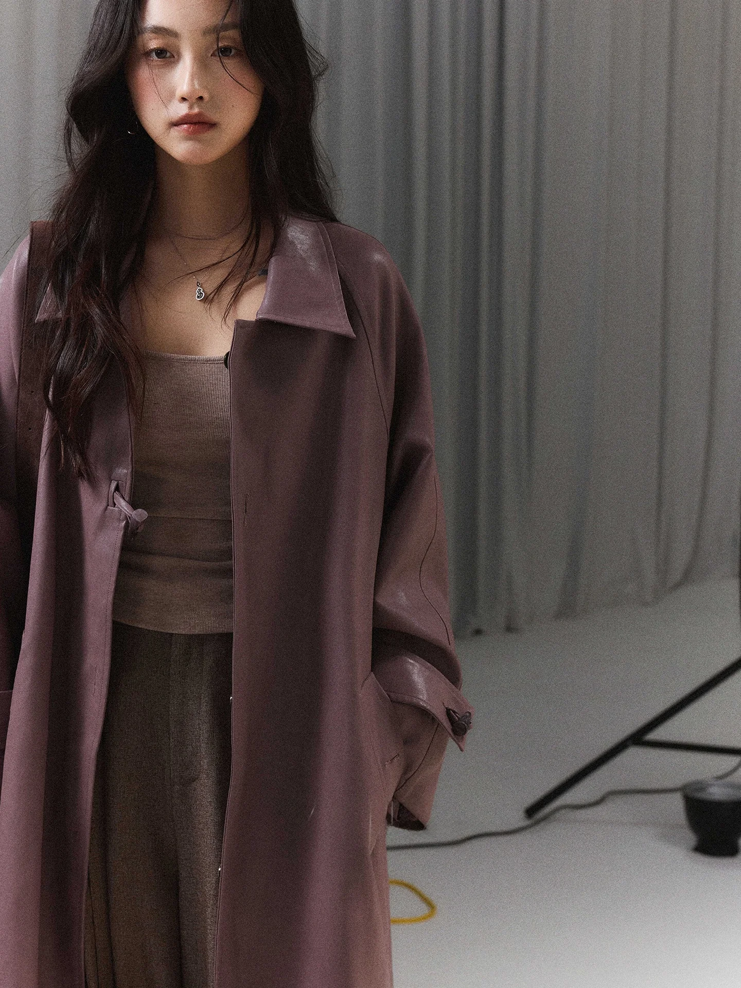 

Ele Purple PU Leather Windbreaker Women's Coat with Turn-down Collar And Horn Buttons Unique Lotus ey Design Casual Com...