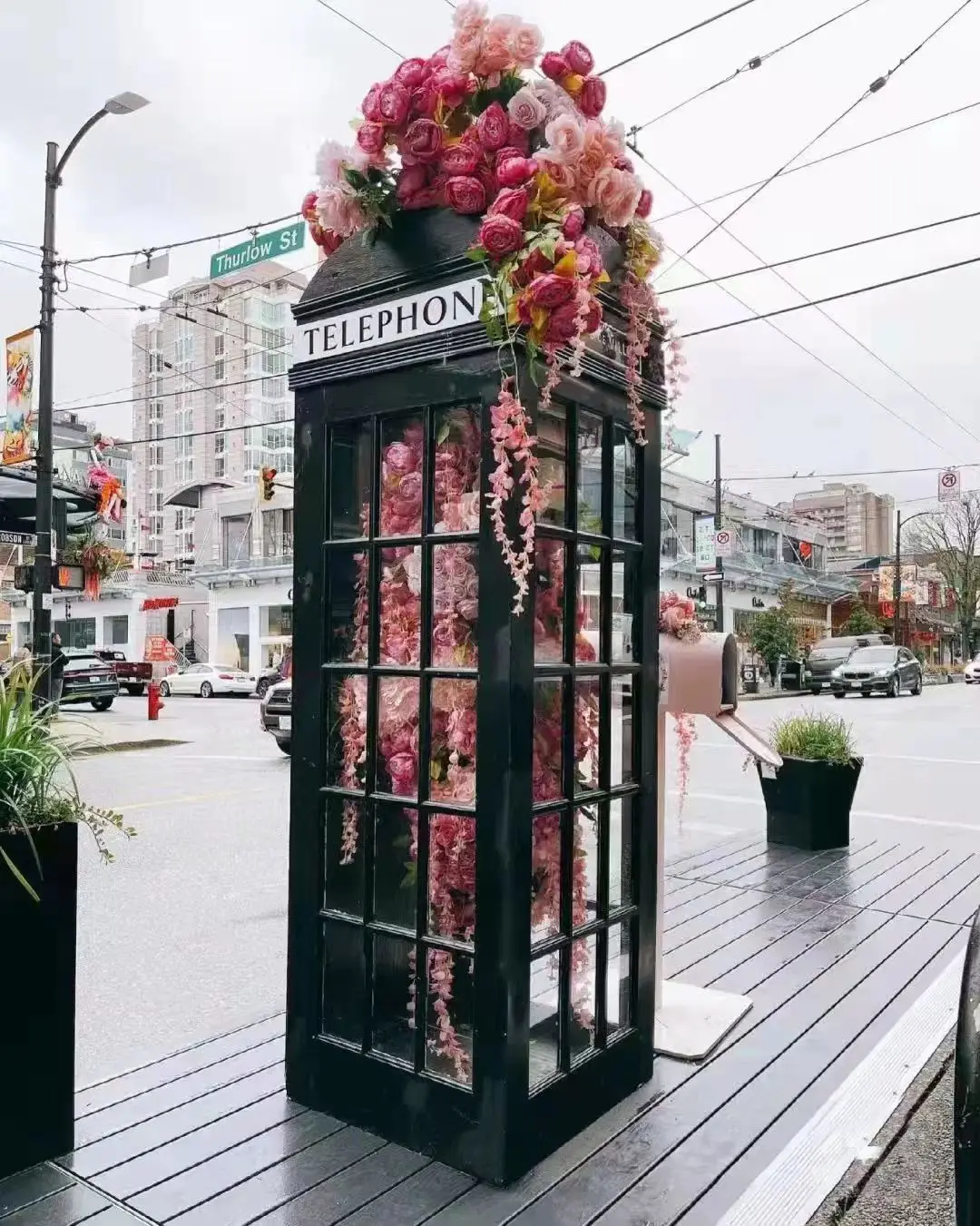 Factory Sell Retro Cabinet Flora London Phone Booth Dissembled Metal Black Telephone Booth