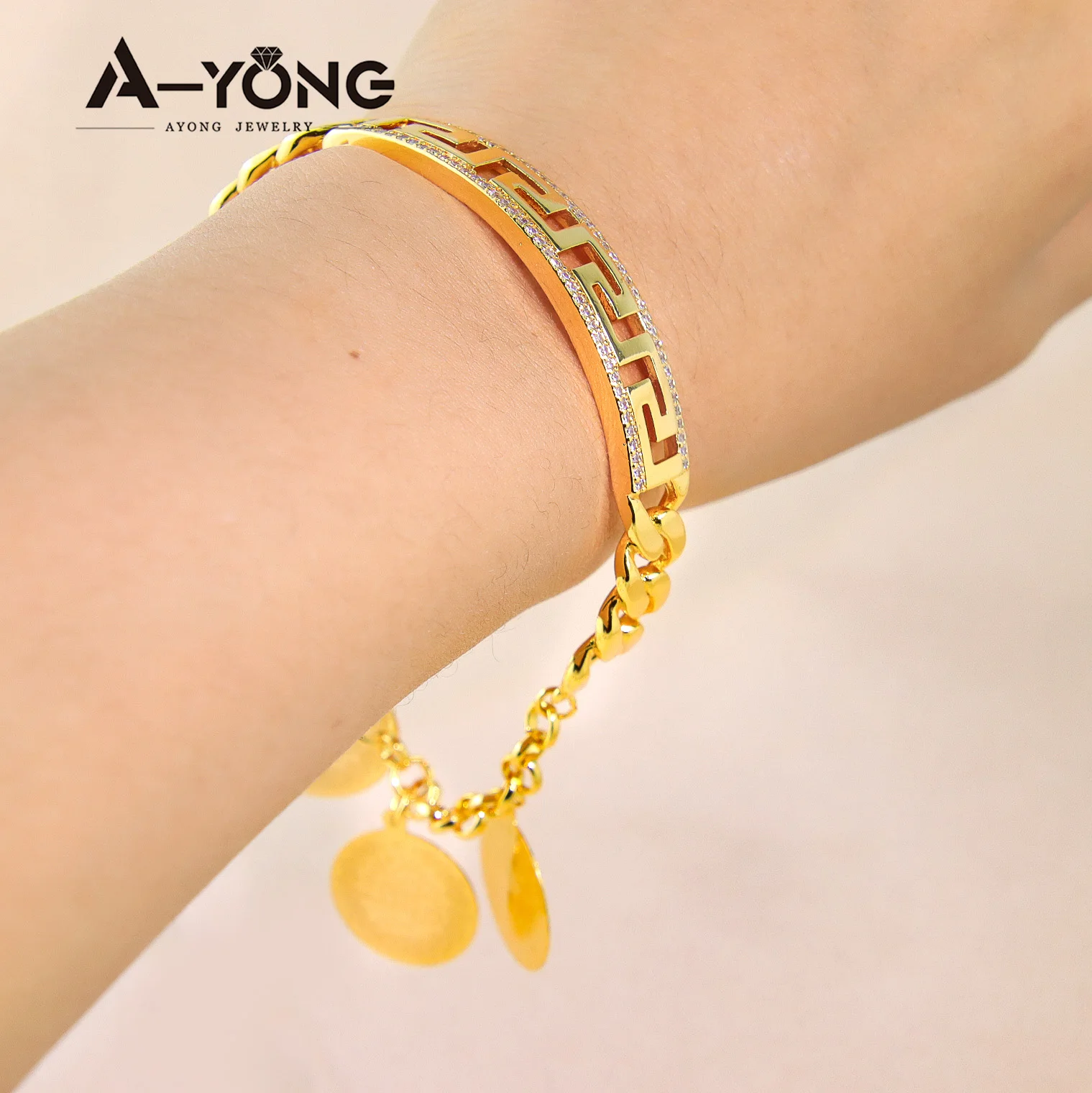 Arab Coin Bracelet 18k Gold Plated Middle East Dubai Zirconia Charm Cuff Bangle Women\'s Hand Bracelets Vintage Jewelry