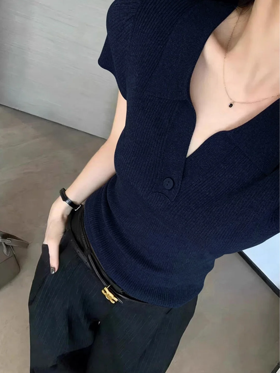 Slim Fit Knitted Short Sleeve  Shirt Women's Summer High Intelligence Sensation Caffeine Color Shoulder Flip Collar T-Shirt