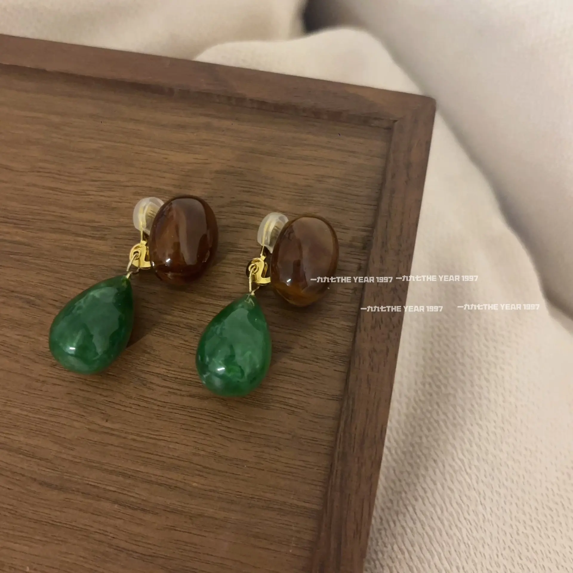 Resin Clip Earrings Caramel Emerald Lightweight Hypoallergenic Elegant Unique Daily Party Jewelry for Women Gift