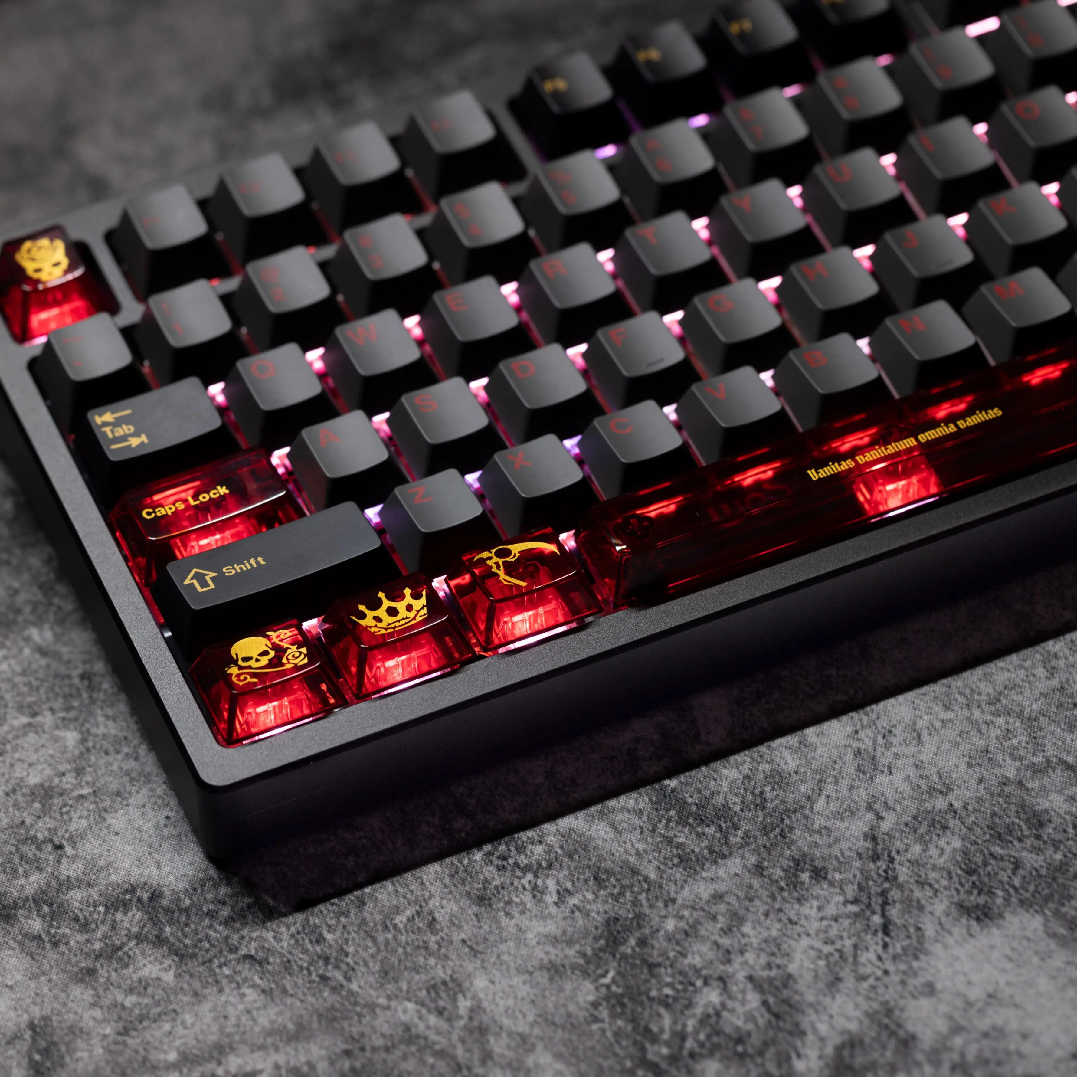 

Ling Wei Qiwu, Amamiya Chanel designer keycaps, dark goth style, metal ink mix and match