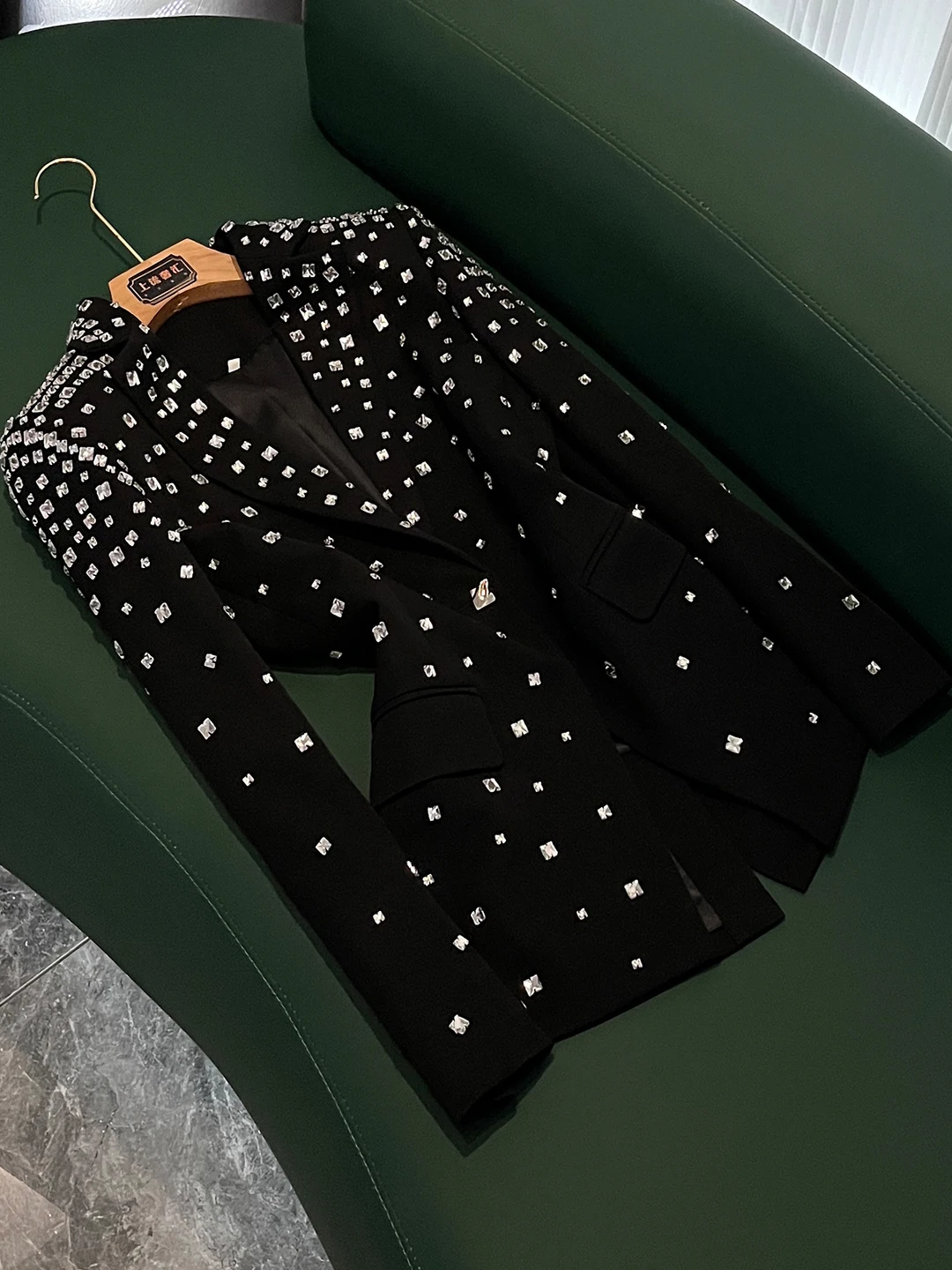 

Ele Heavy Embellied Women's Slim Fit iny Sequin Jaet Luxury Sle Commute Suitable Long Sve One Button